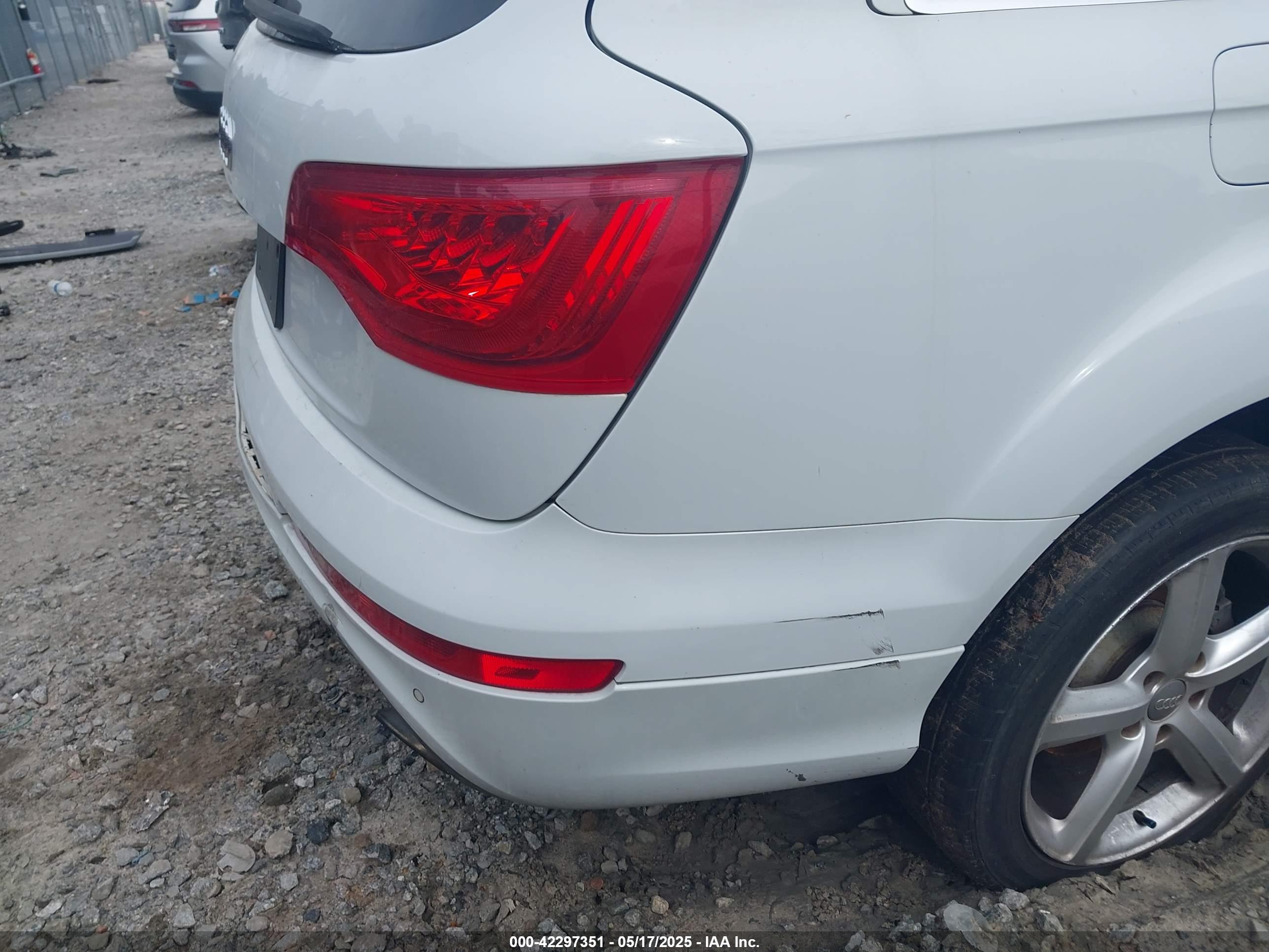 AUDI Q7 image 6