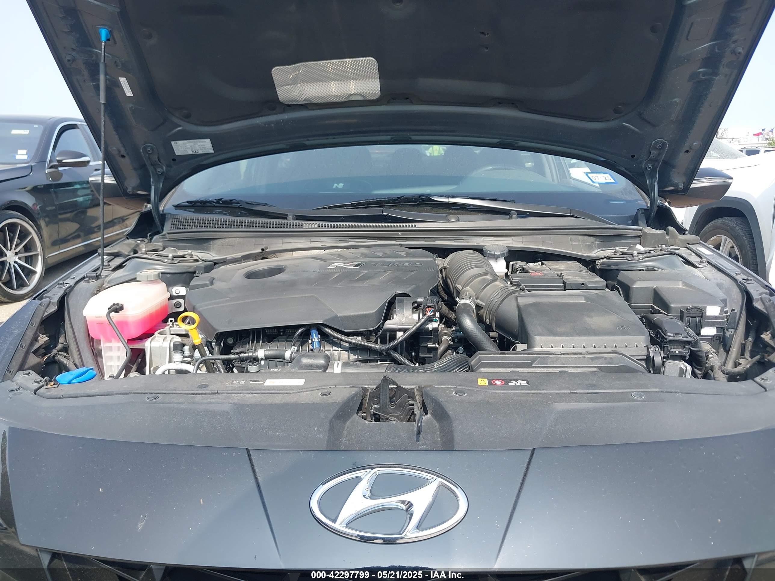 HYUNDAI ELANTRA image 10