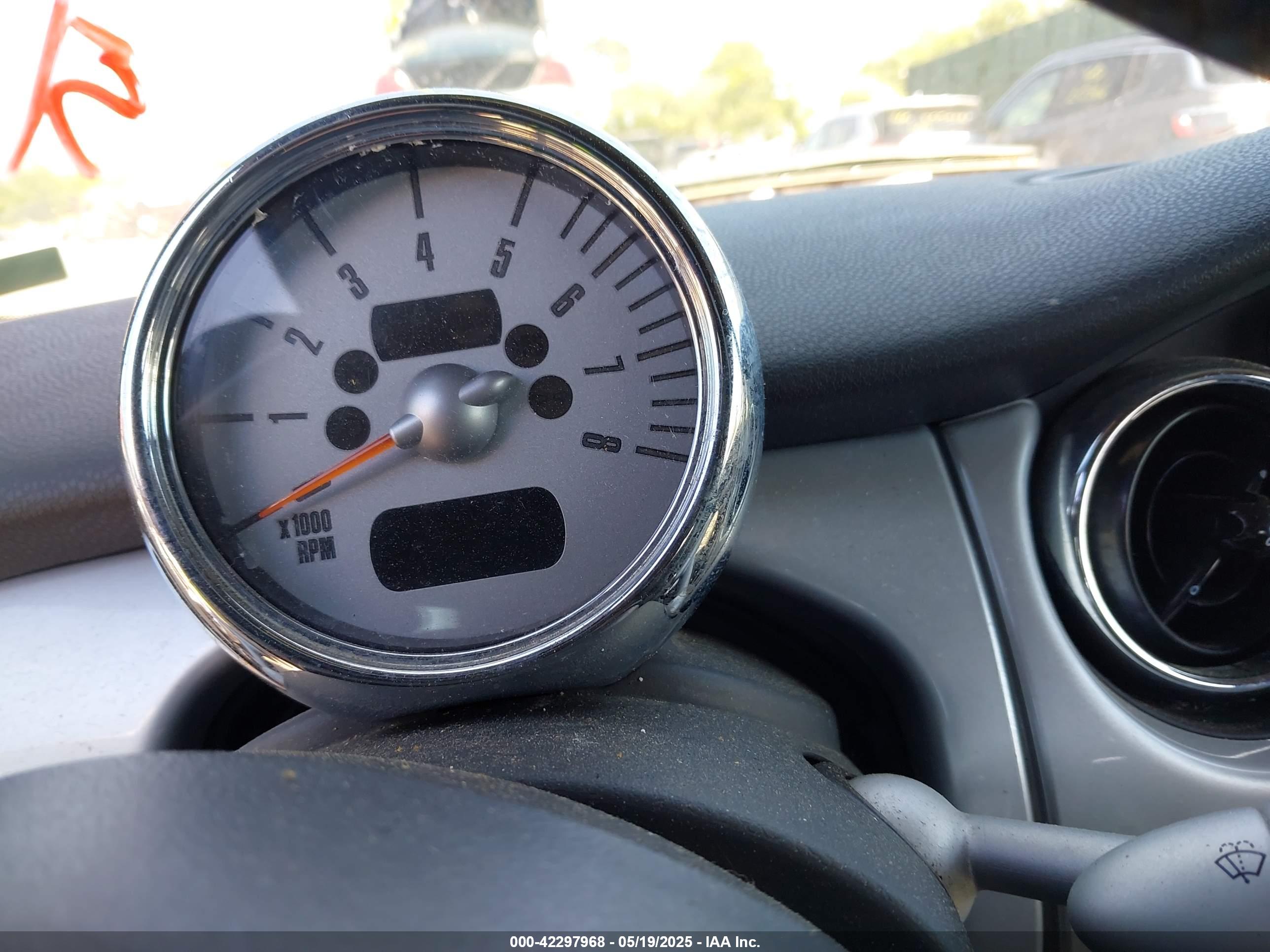 MINI COOPER image 7