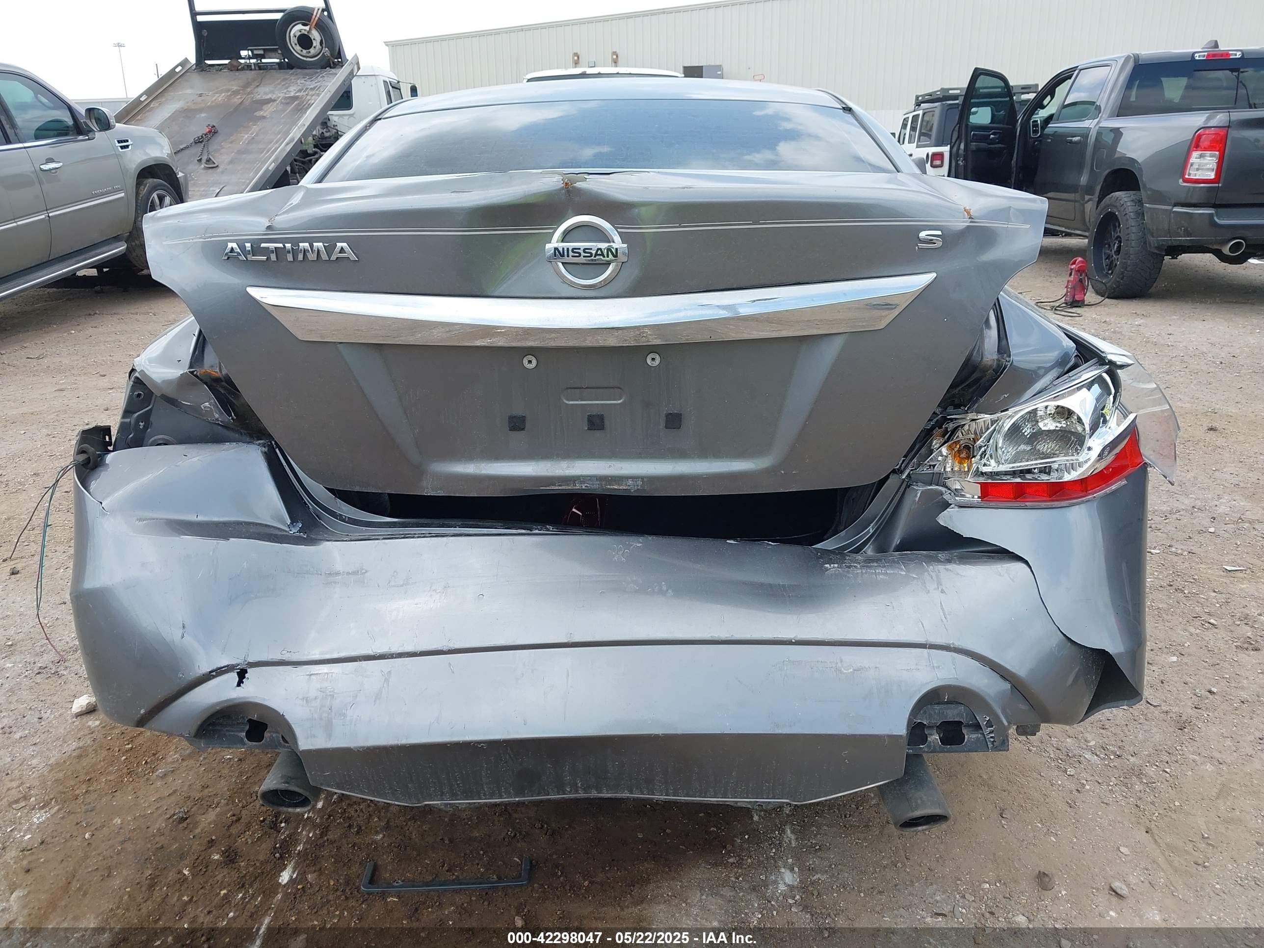 NISSAN ALTIMA image 6