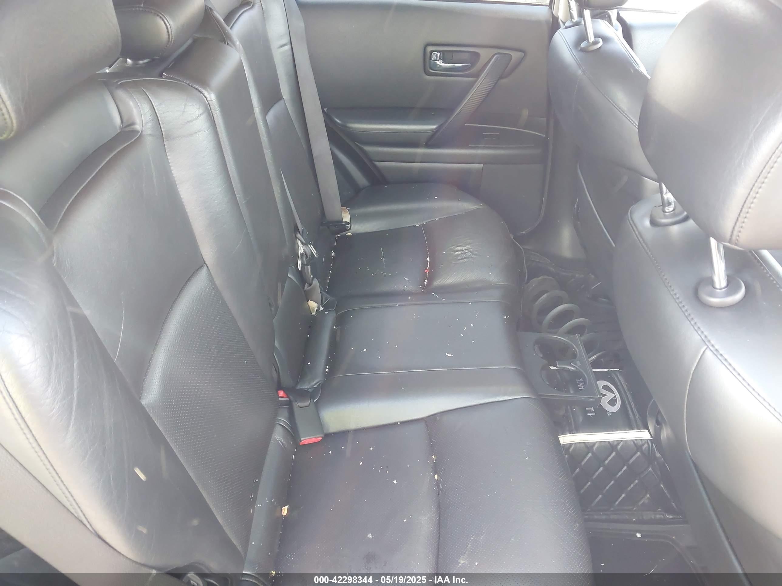 INFINITI FX35 image 8