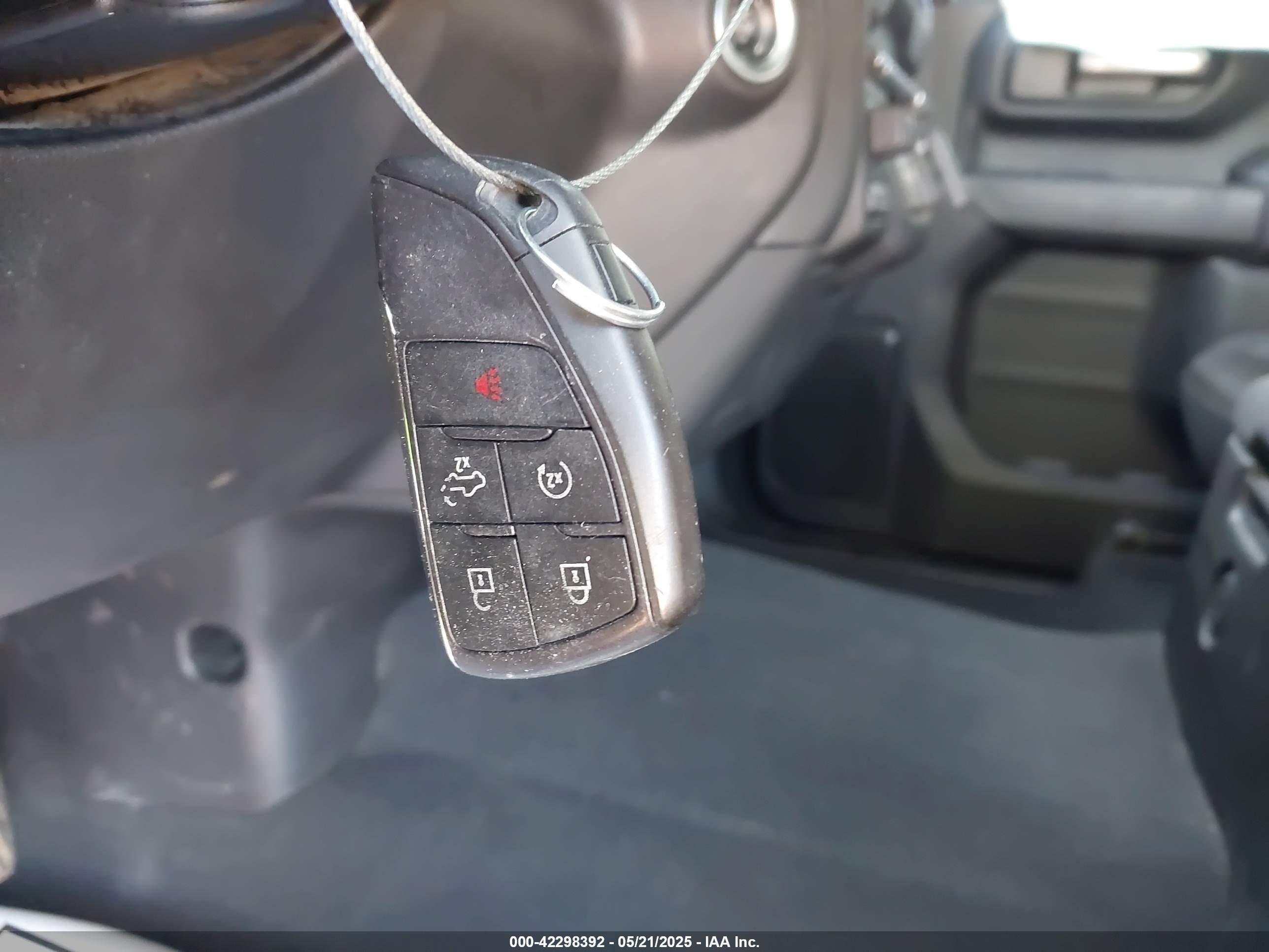 CHEVROLET SILVERADO image 11