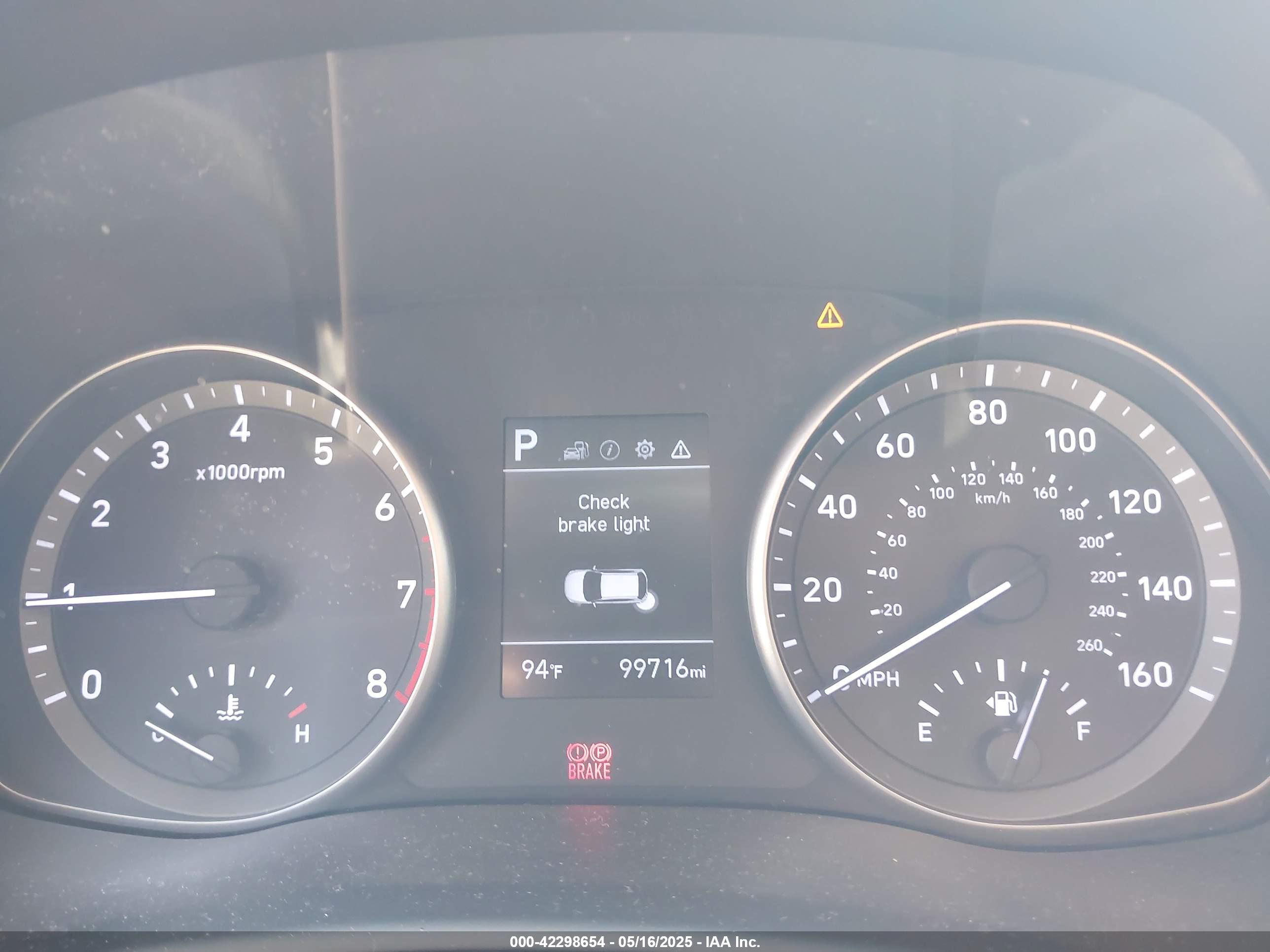HYUNDAI ELANTRA image 7