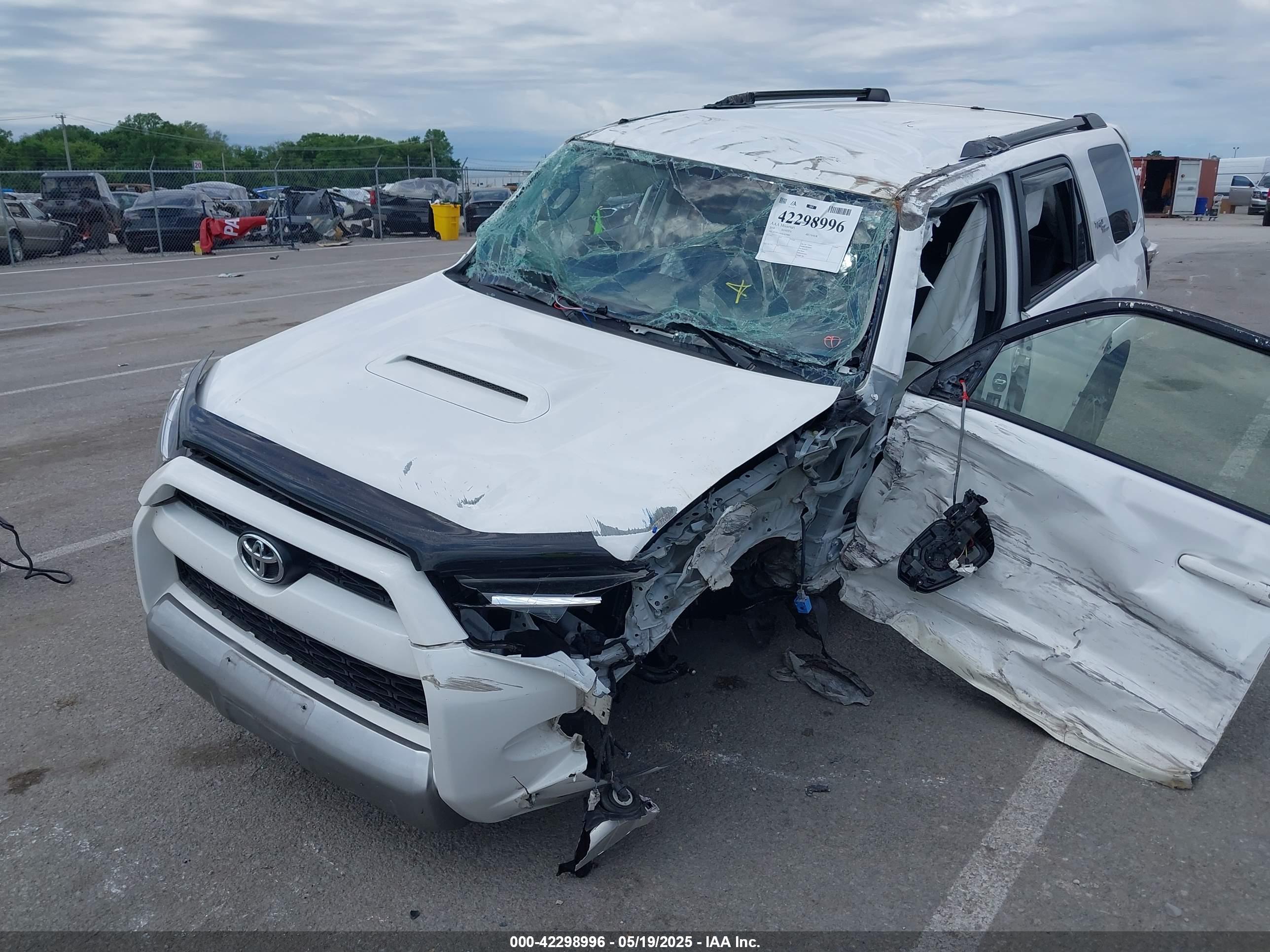 TOYOTA 4RUNNER image 2