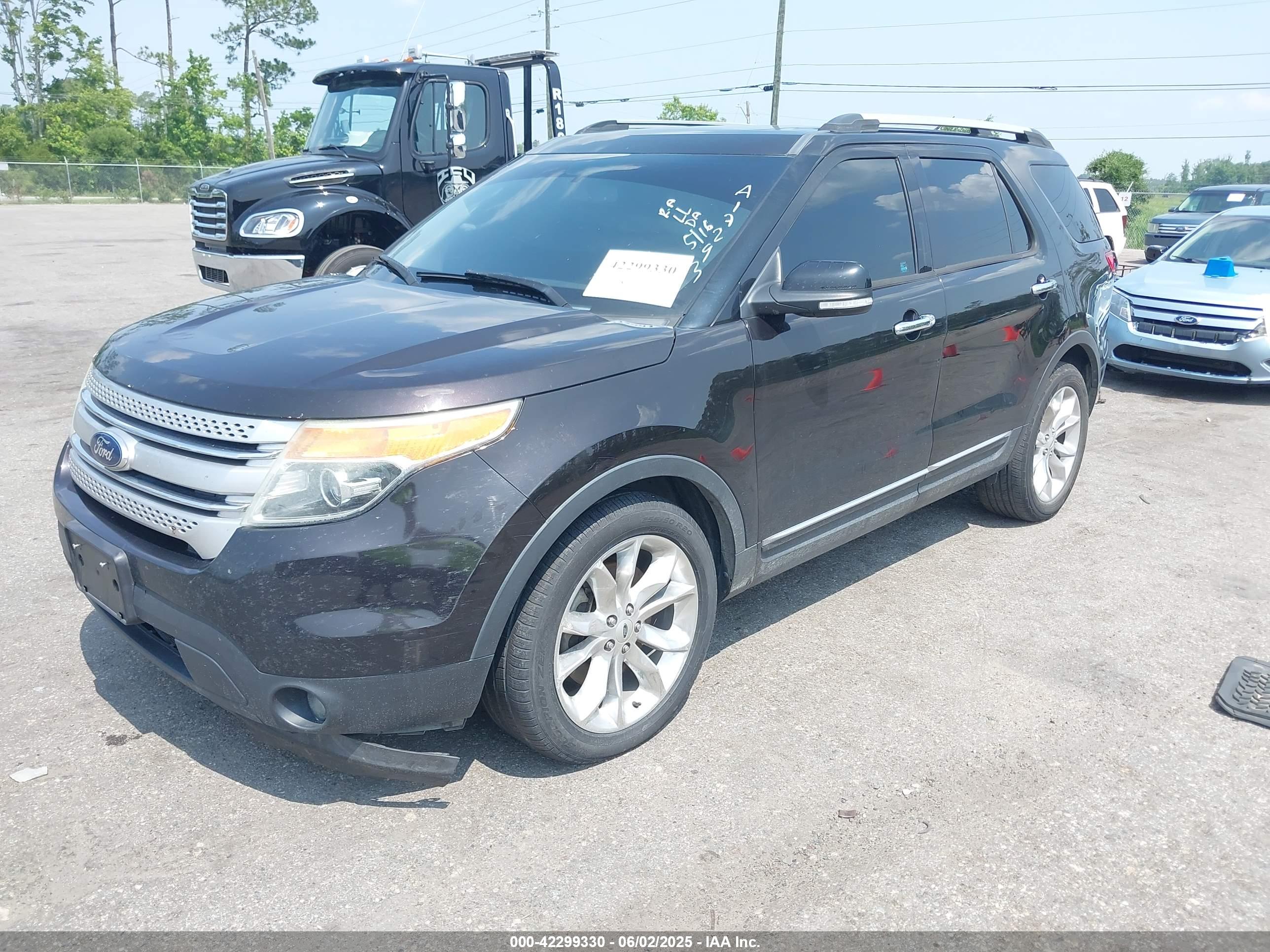FORD EXPLORER image 2