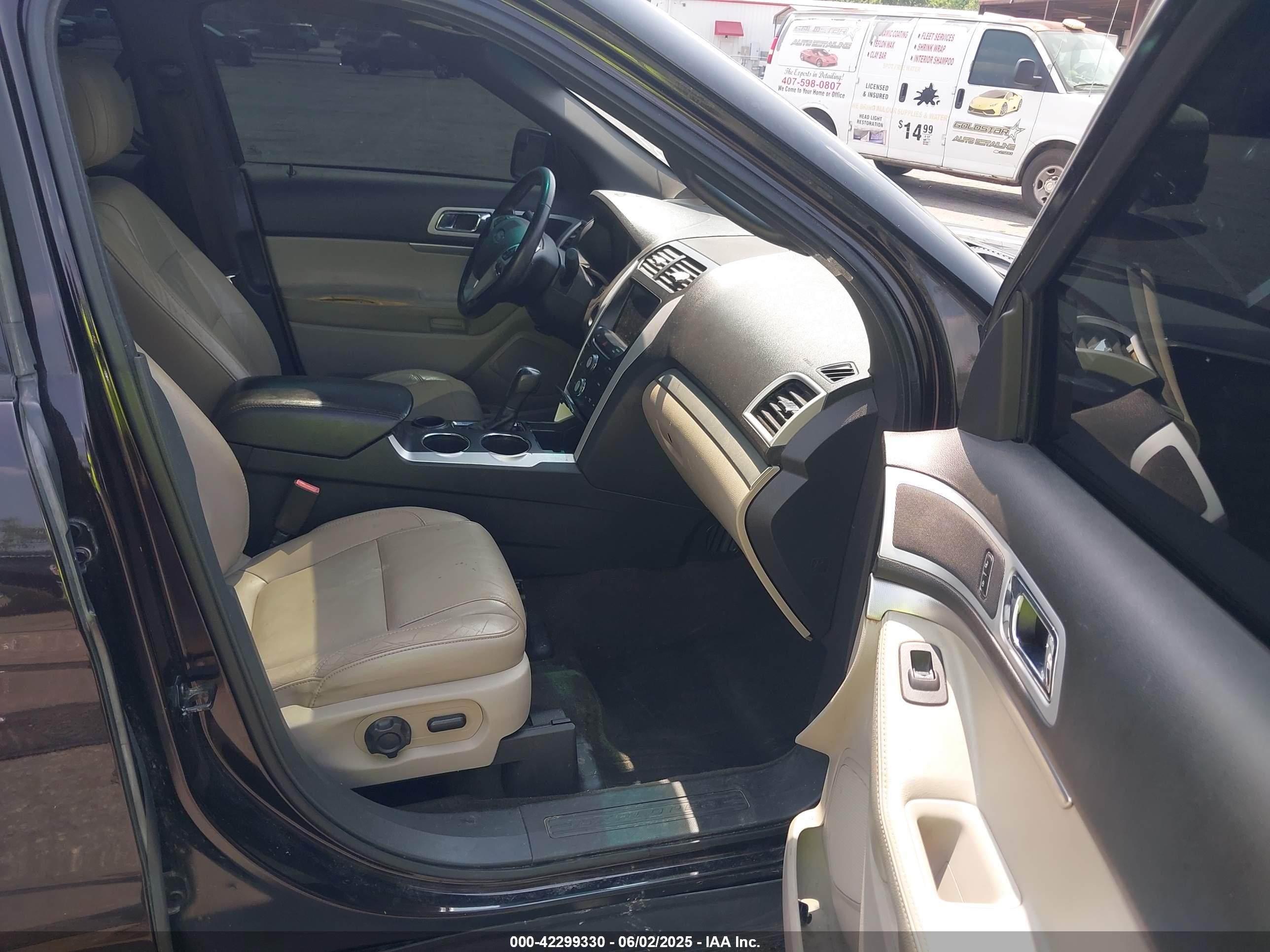 FORD EXPLORER image 5
