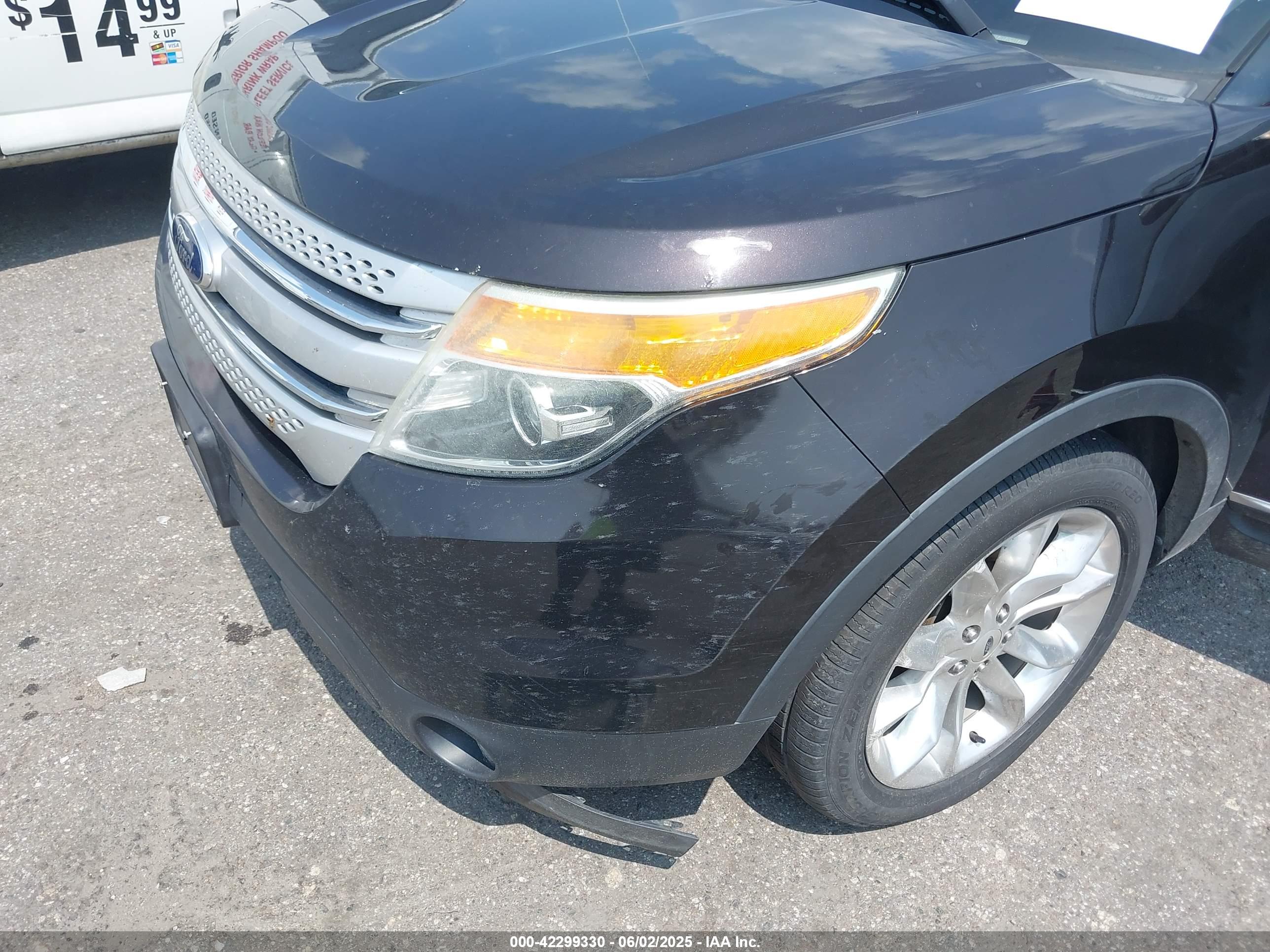 FORD EXPLORER image 6