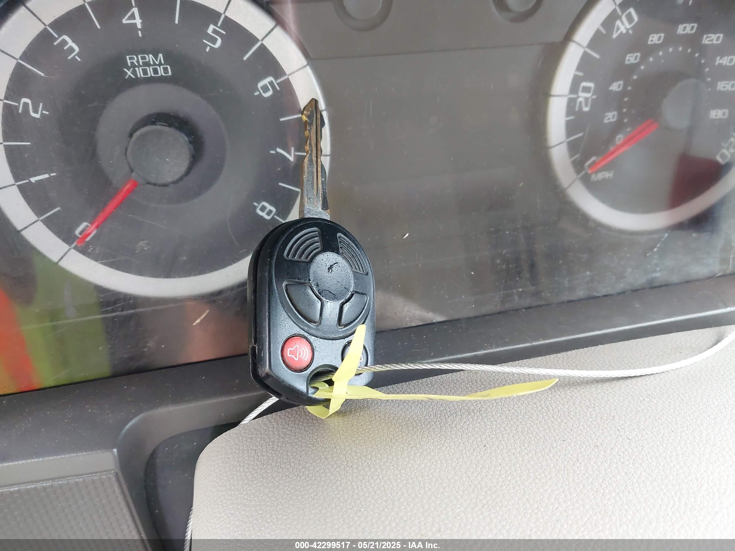 FORD ESCAPE image 11