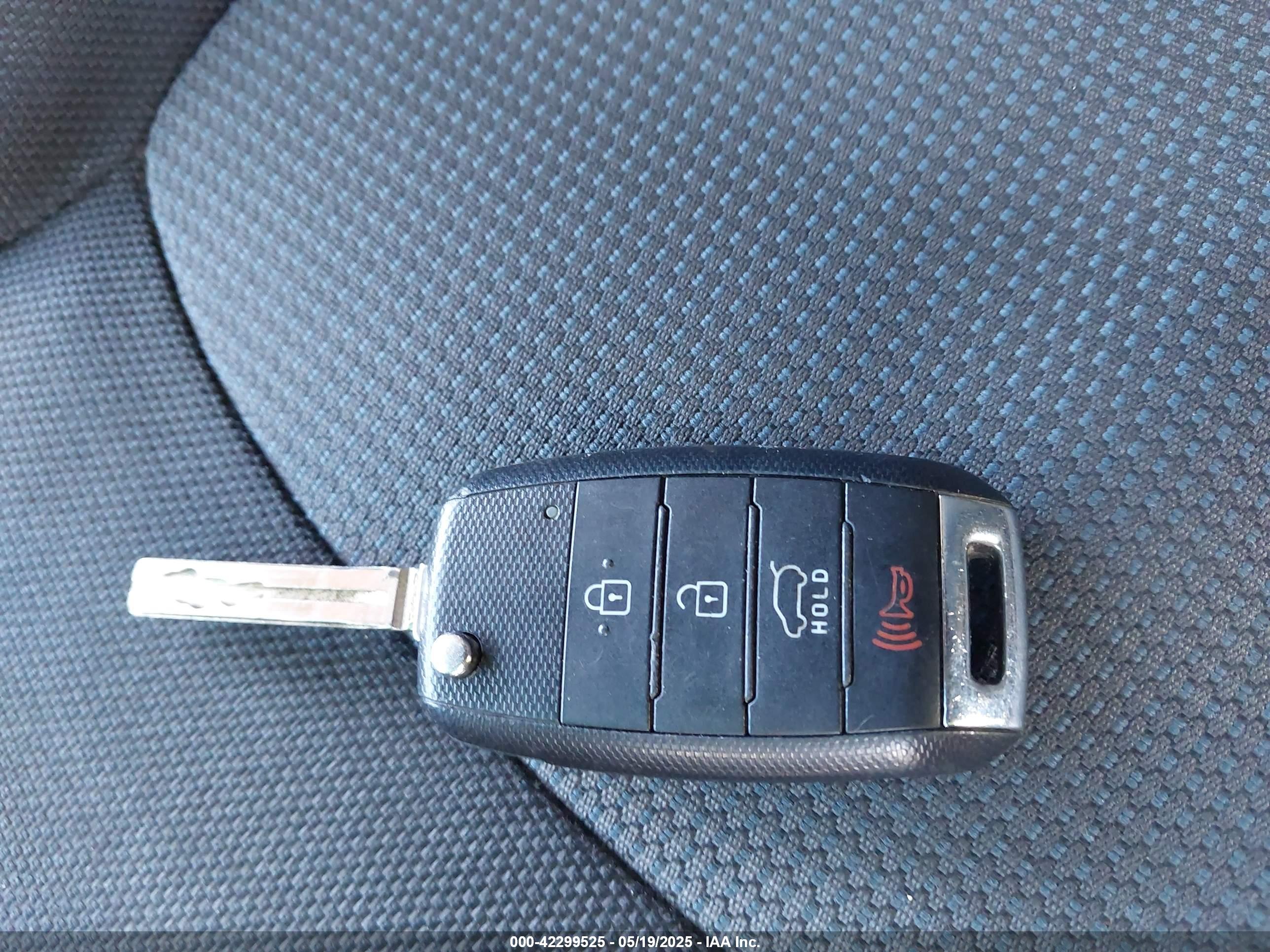 KIA SPORTAGE image 11