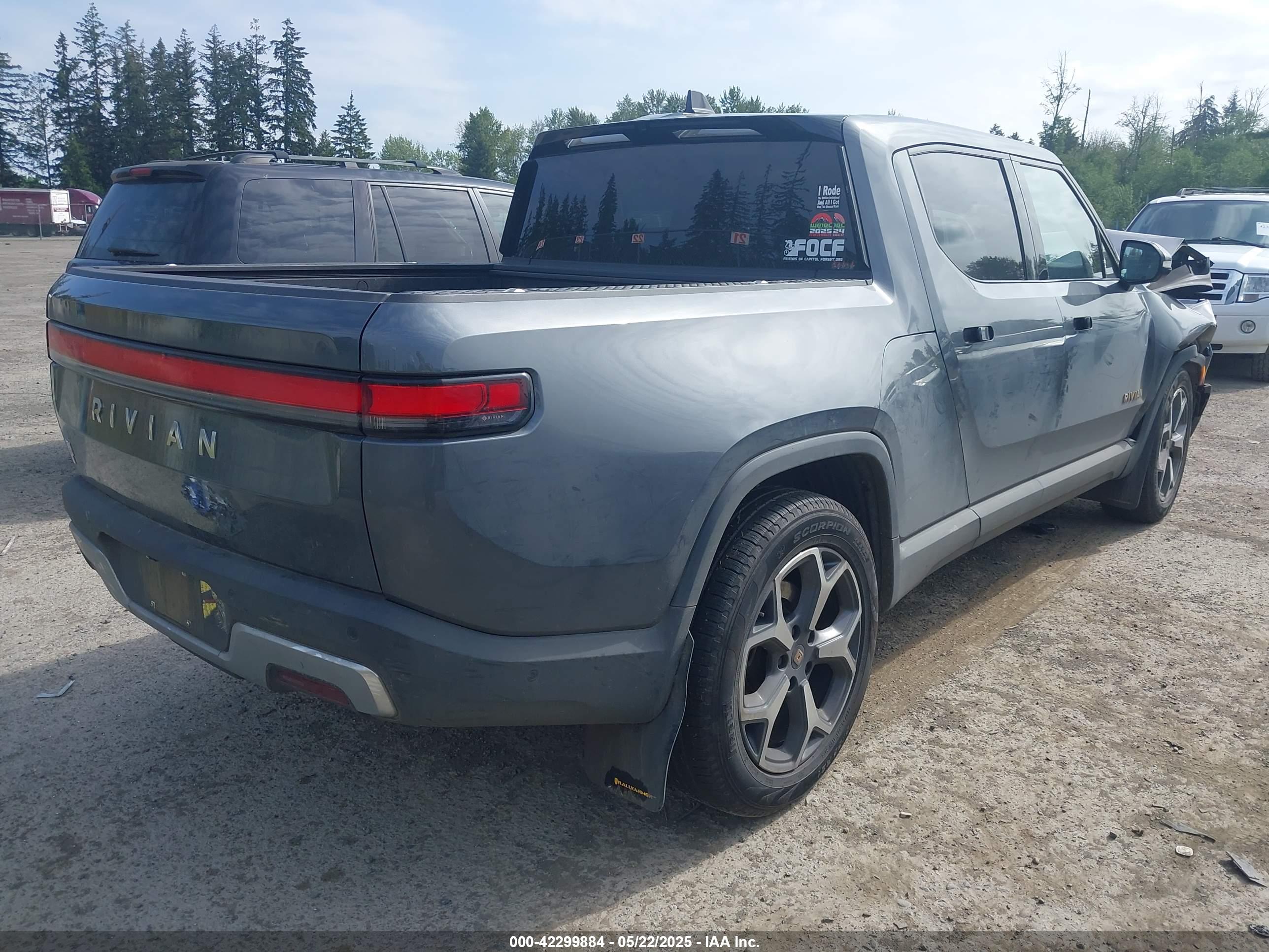 RIVIAN R1T image 4