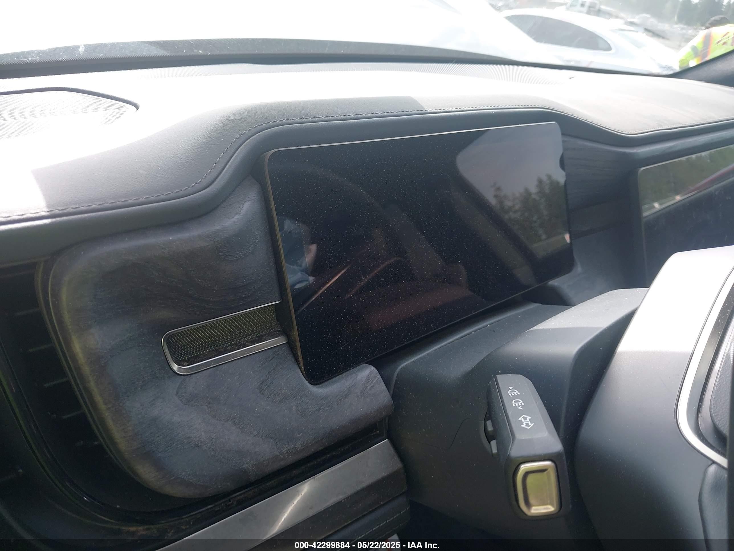 RIVIAN R1T image 7