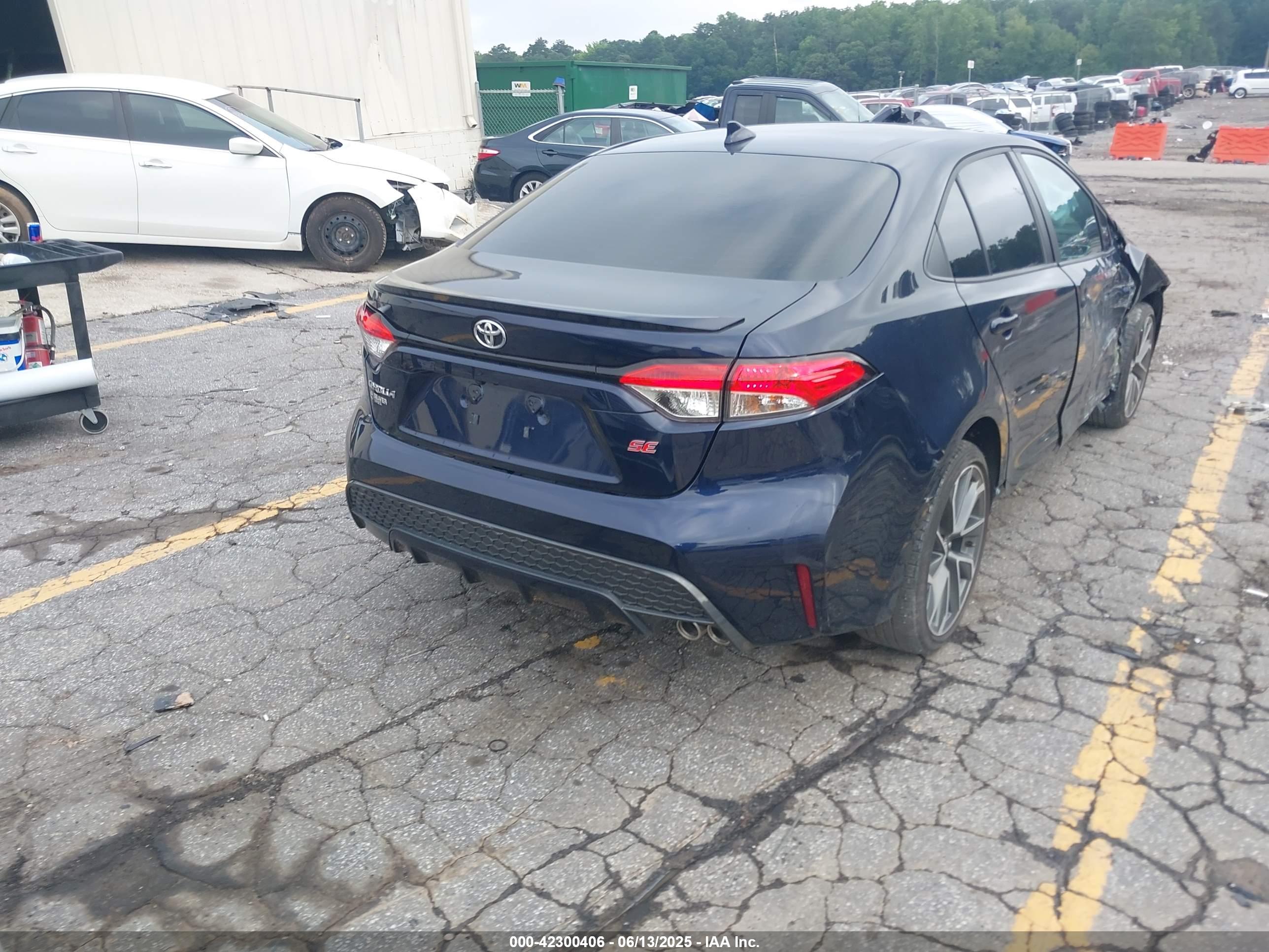 TOYOTA COROLLA image 4
