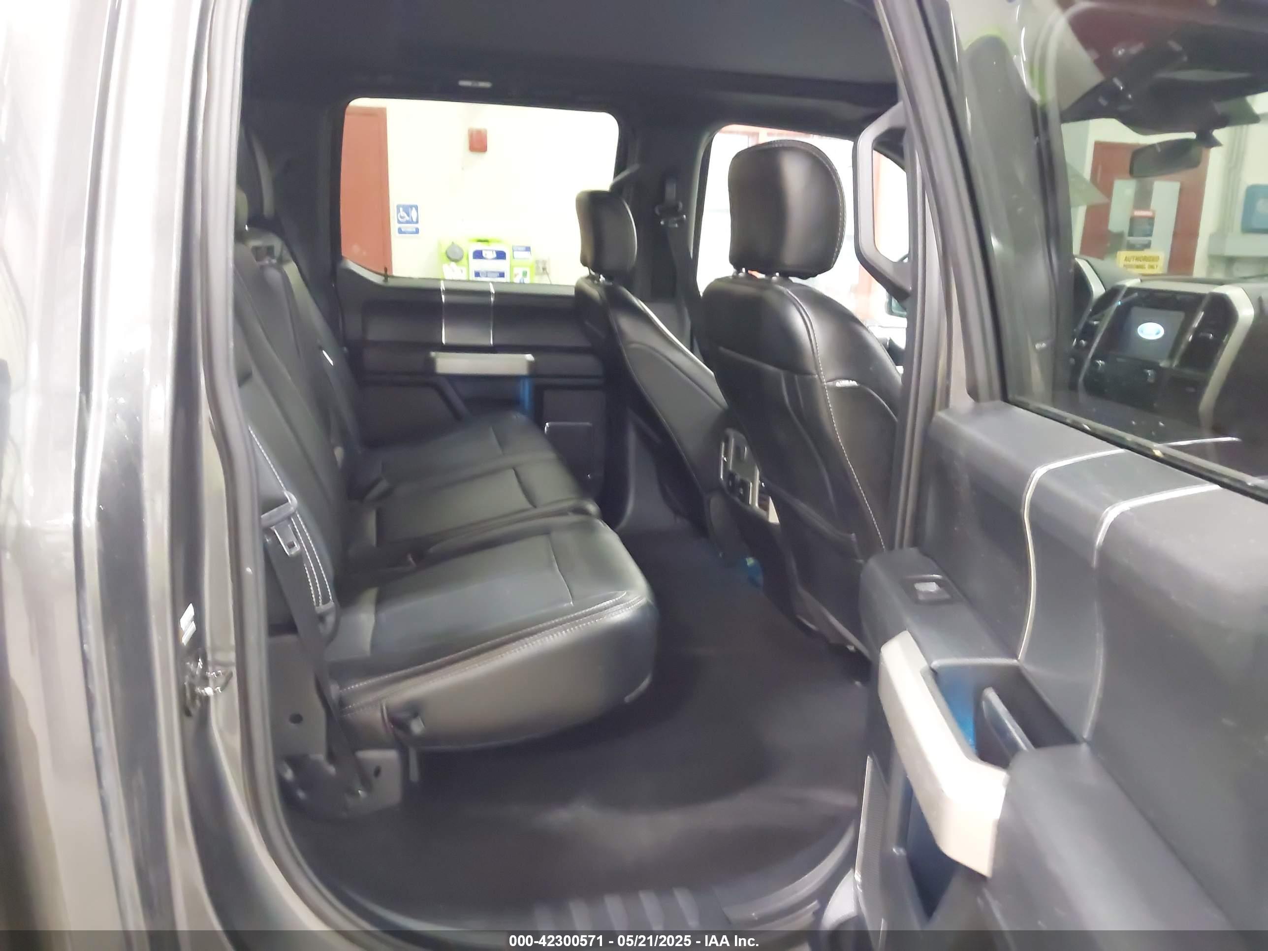 FORD F-150 image 8