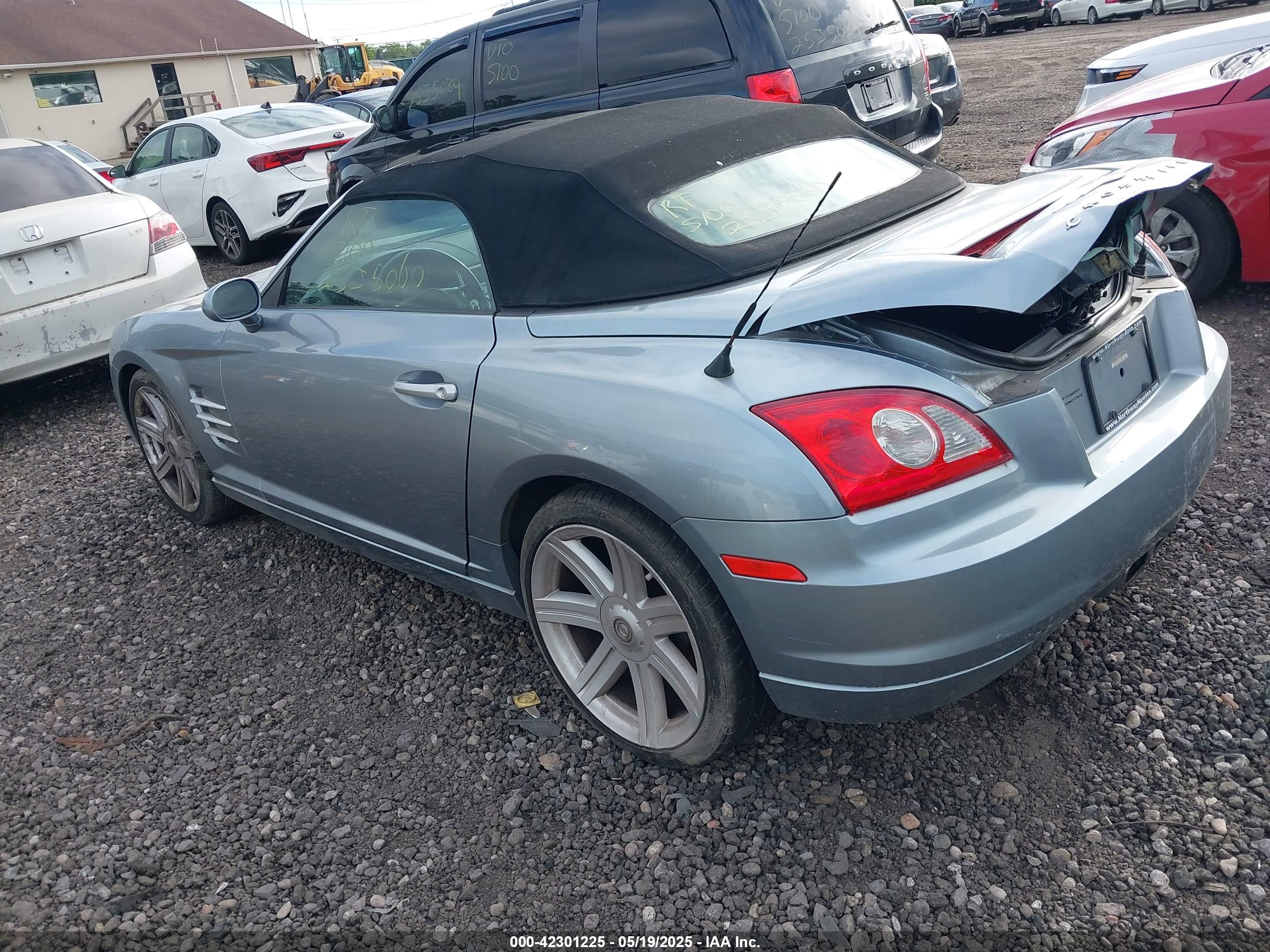 CHRYSLER CROSSFIRE image 3