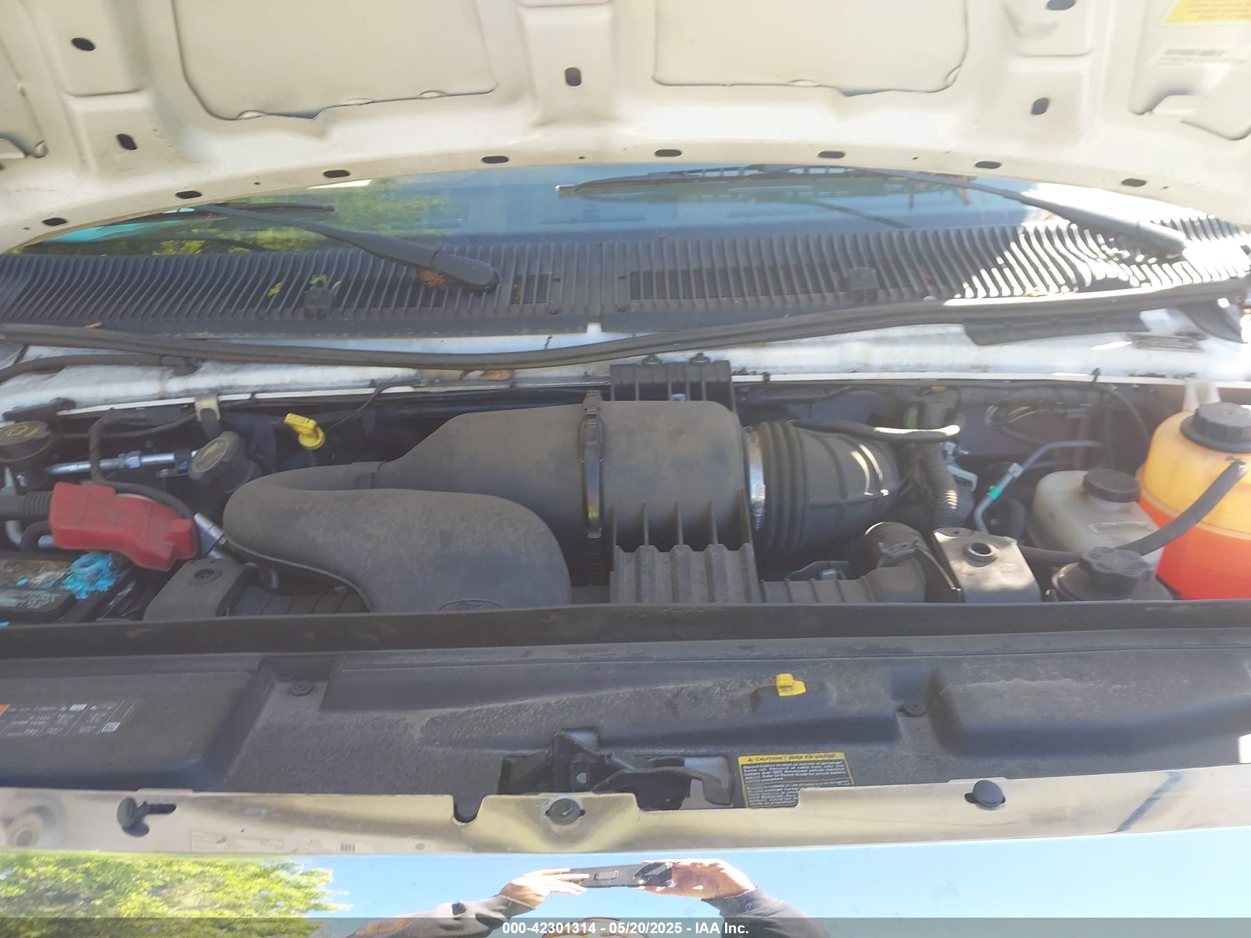 FORD E-350 image 10