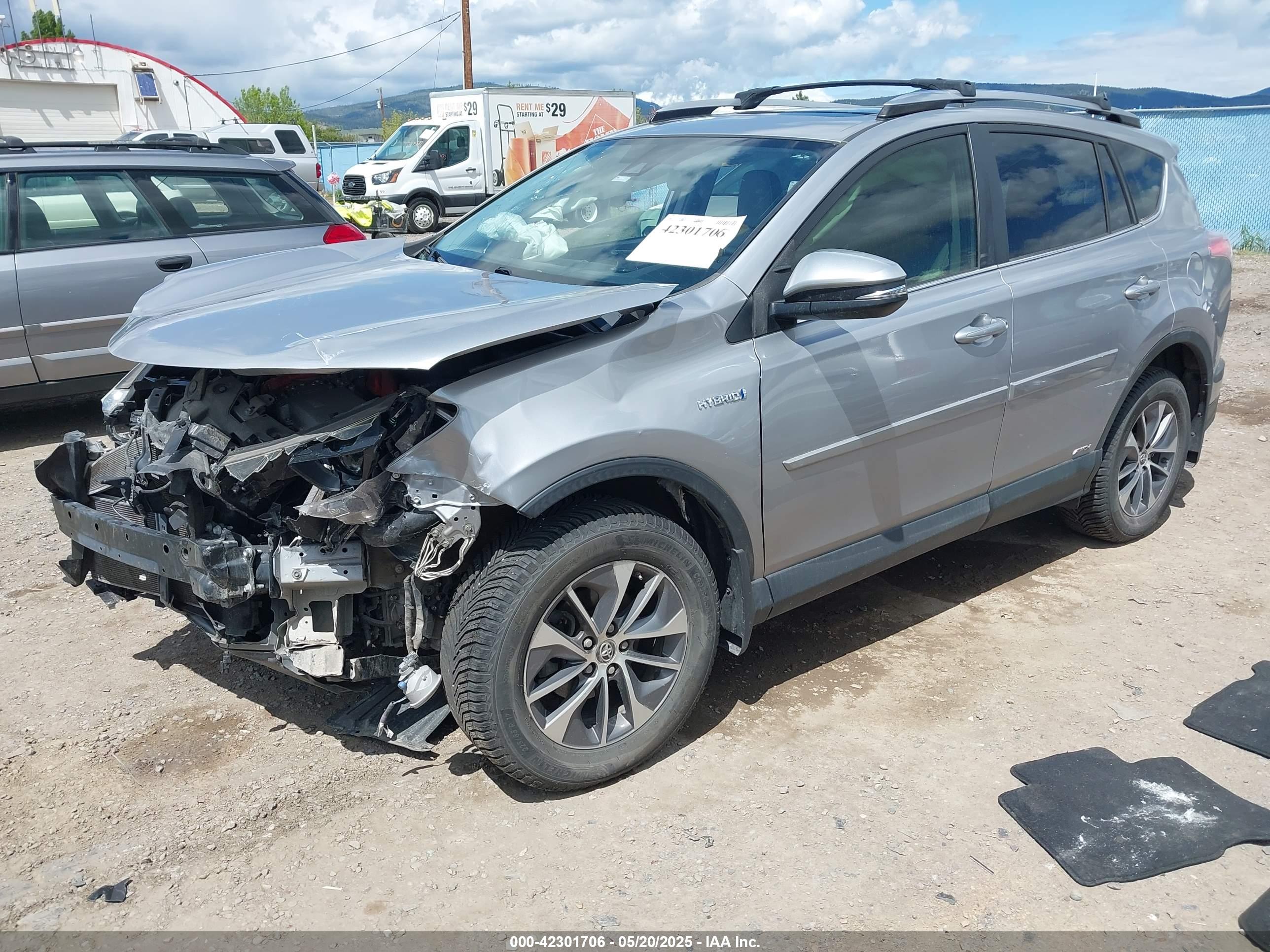 TOYOTA RAV4 image 2
