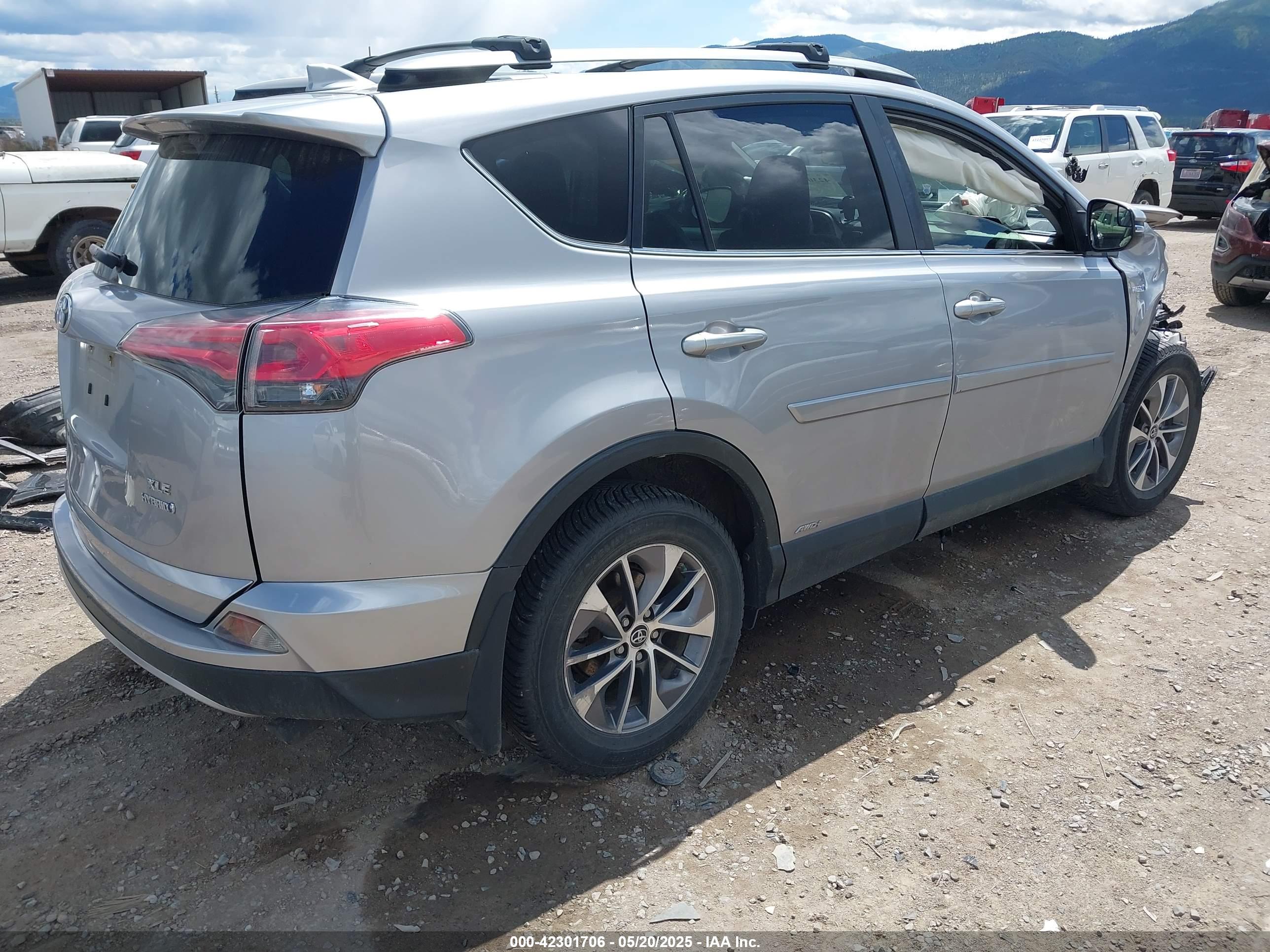 TOYOTA RAV4 image 4