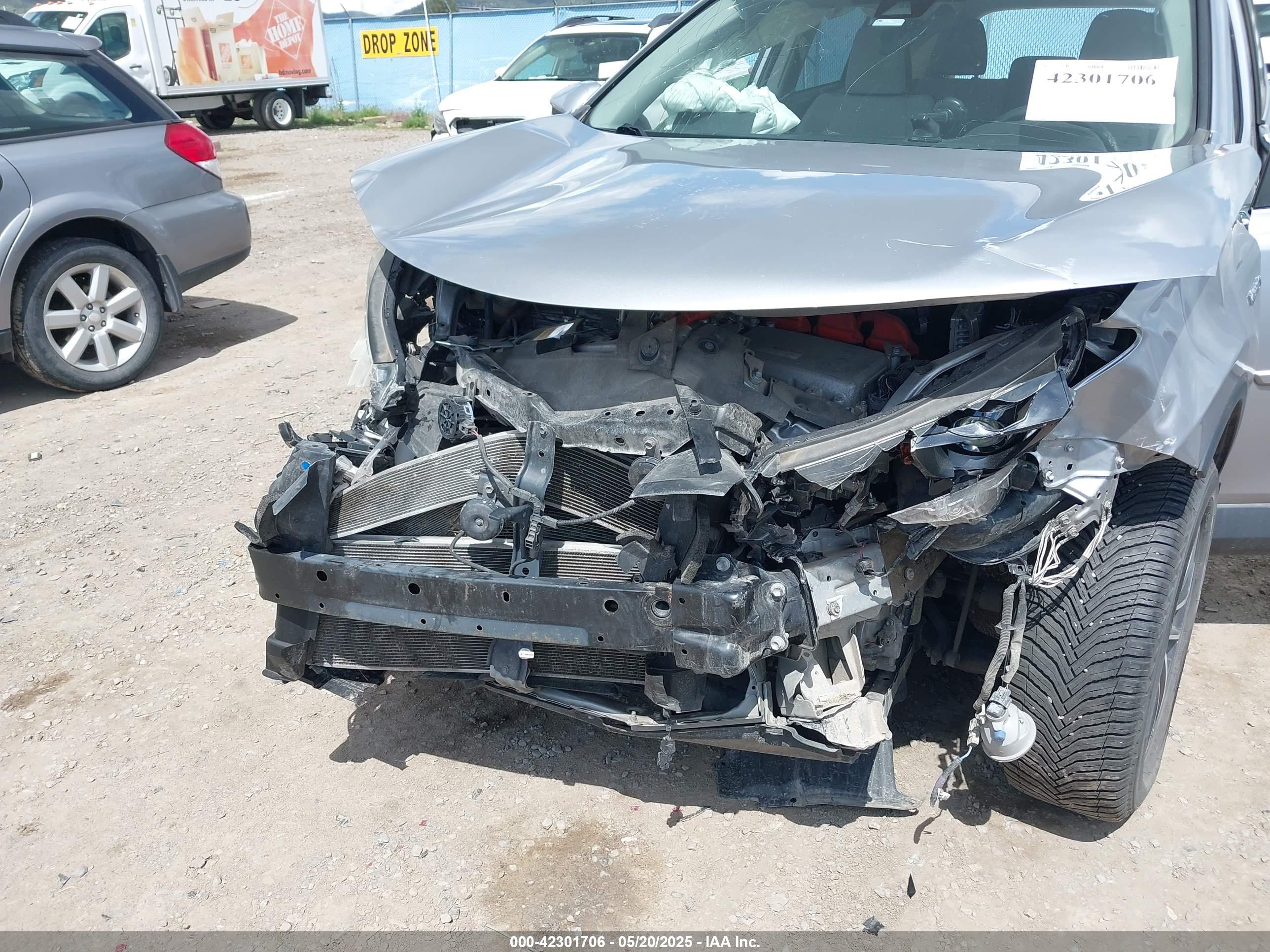TOYOTA RAV4 image 6