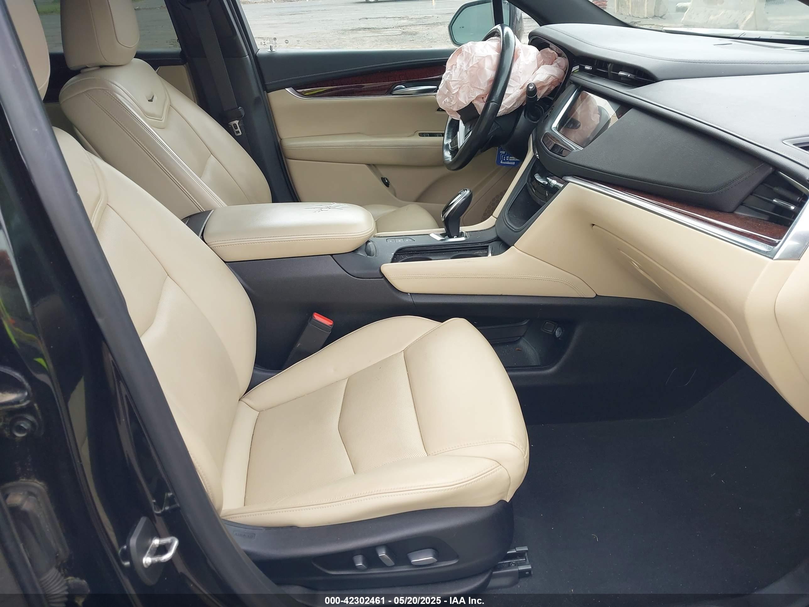 CADILLAC XT5 image 5