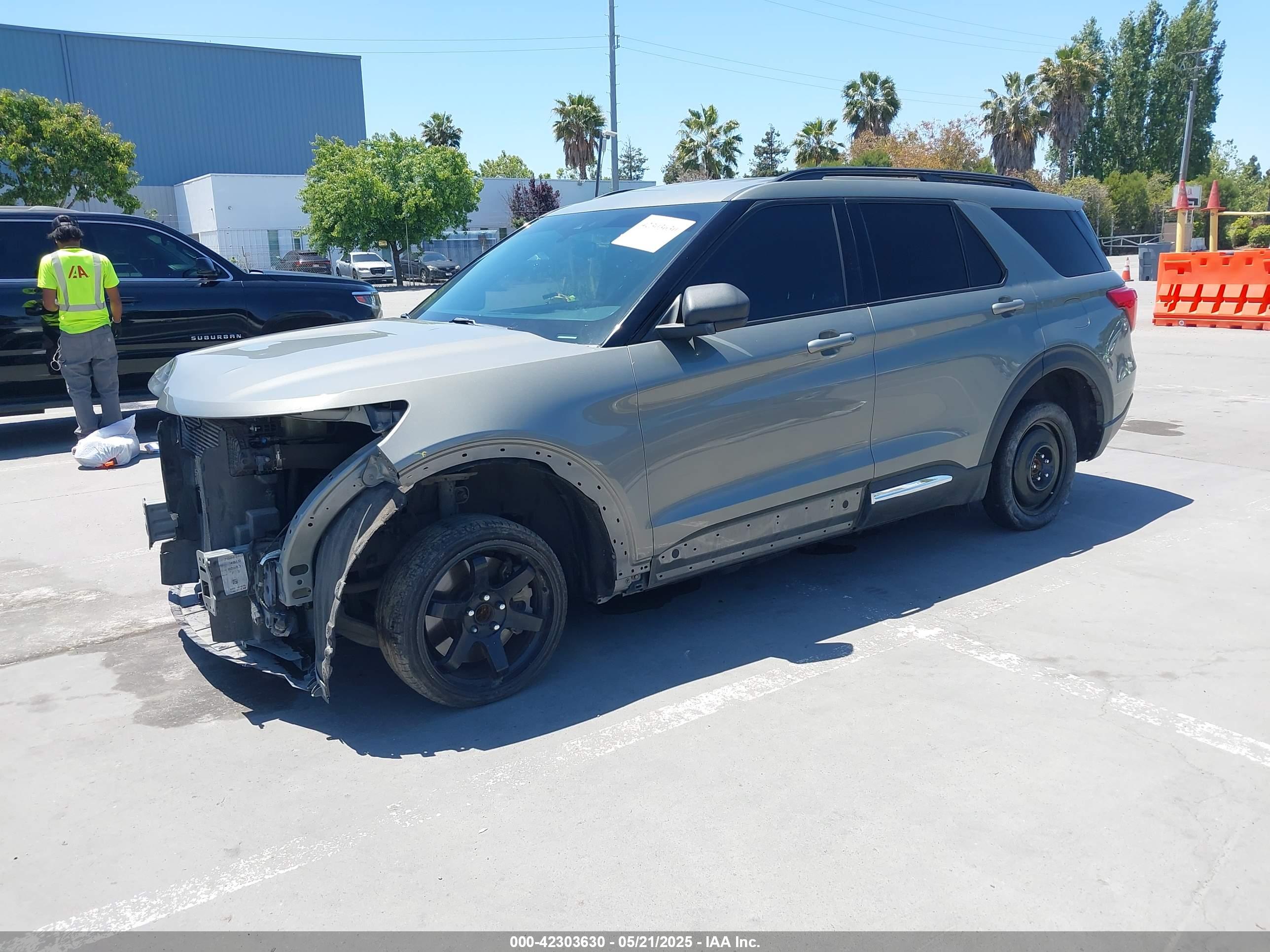 FORD EXPLORER image 2
