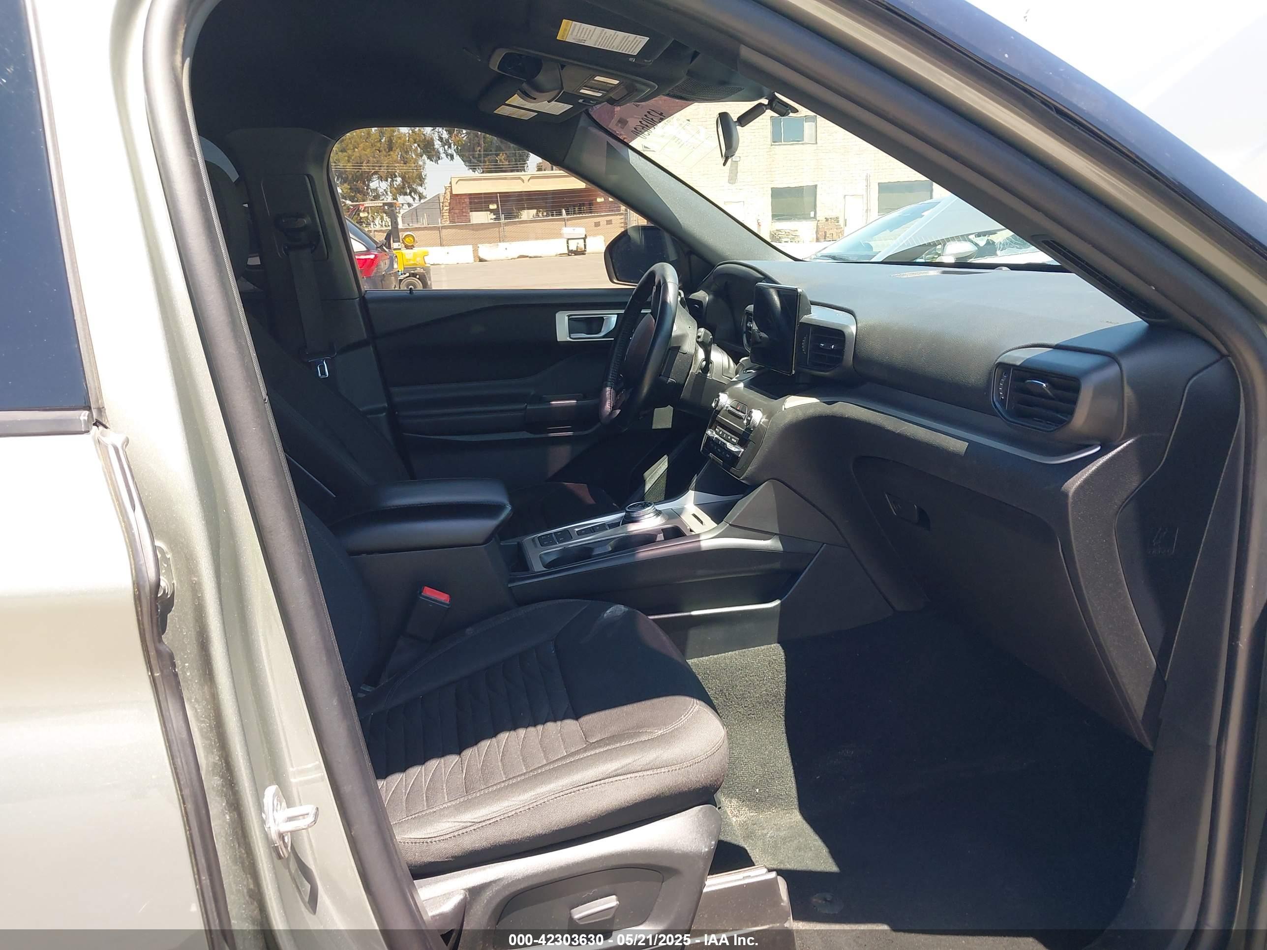 FORD EXPLORER image 5
