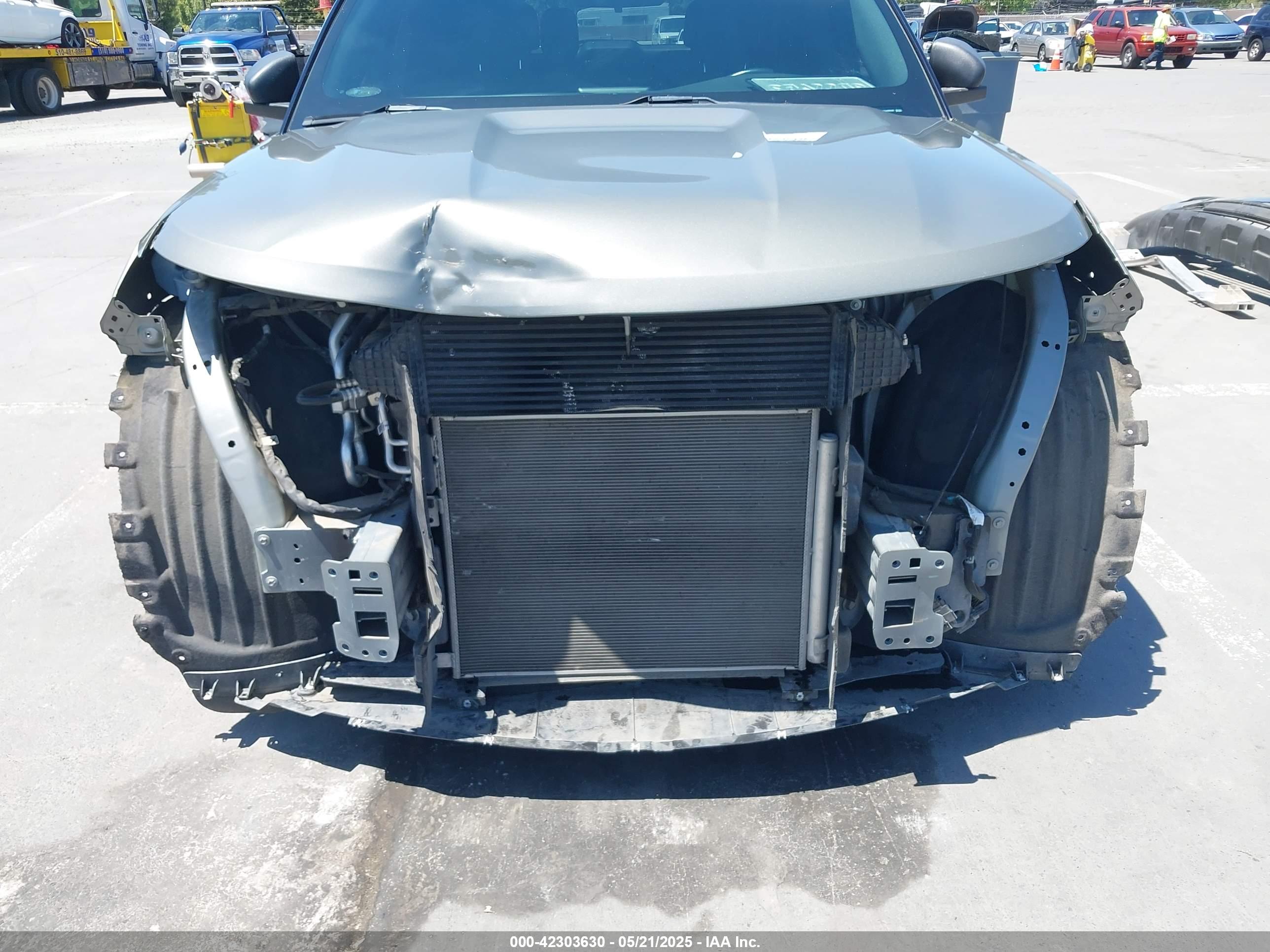 FORD EXPLORER image 6