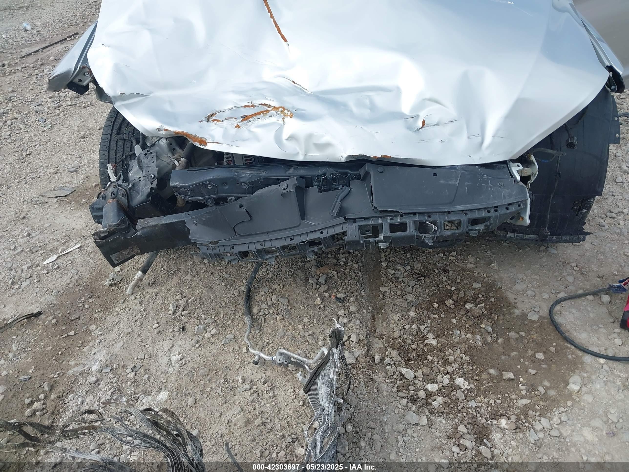 HYUNDAI ELANTRA image 6