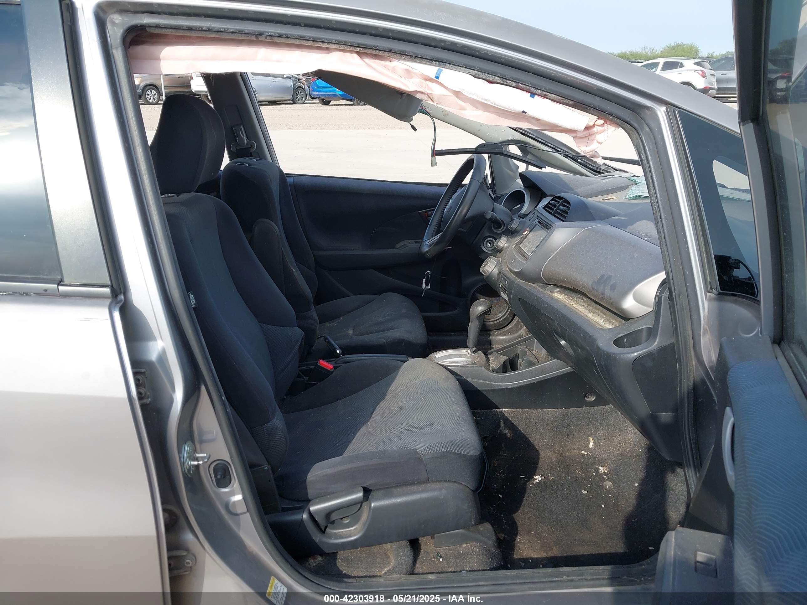 HONDA FIT image 5