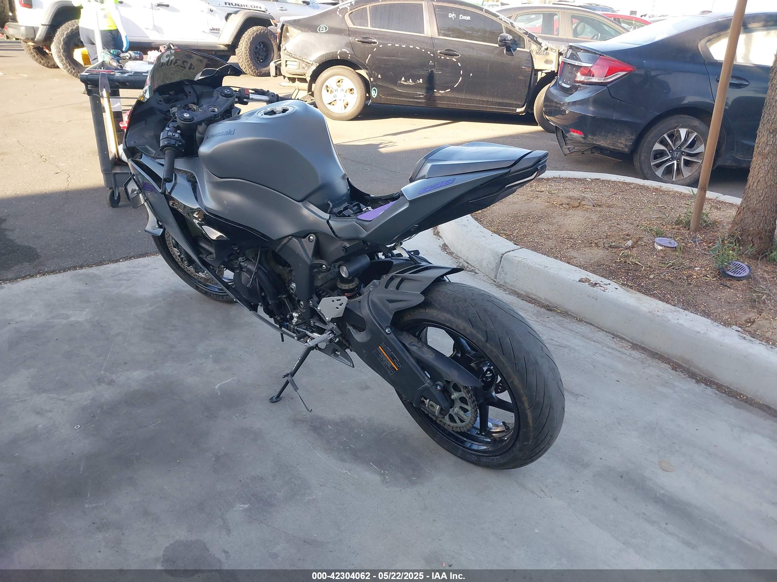 KAWASAKI ZX636 image 3