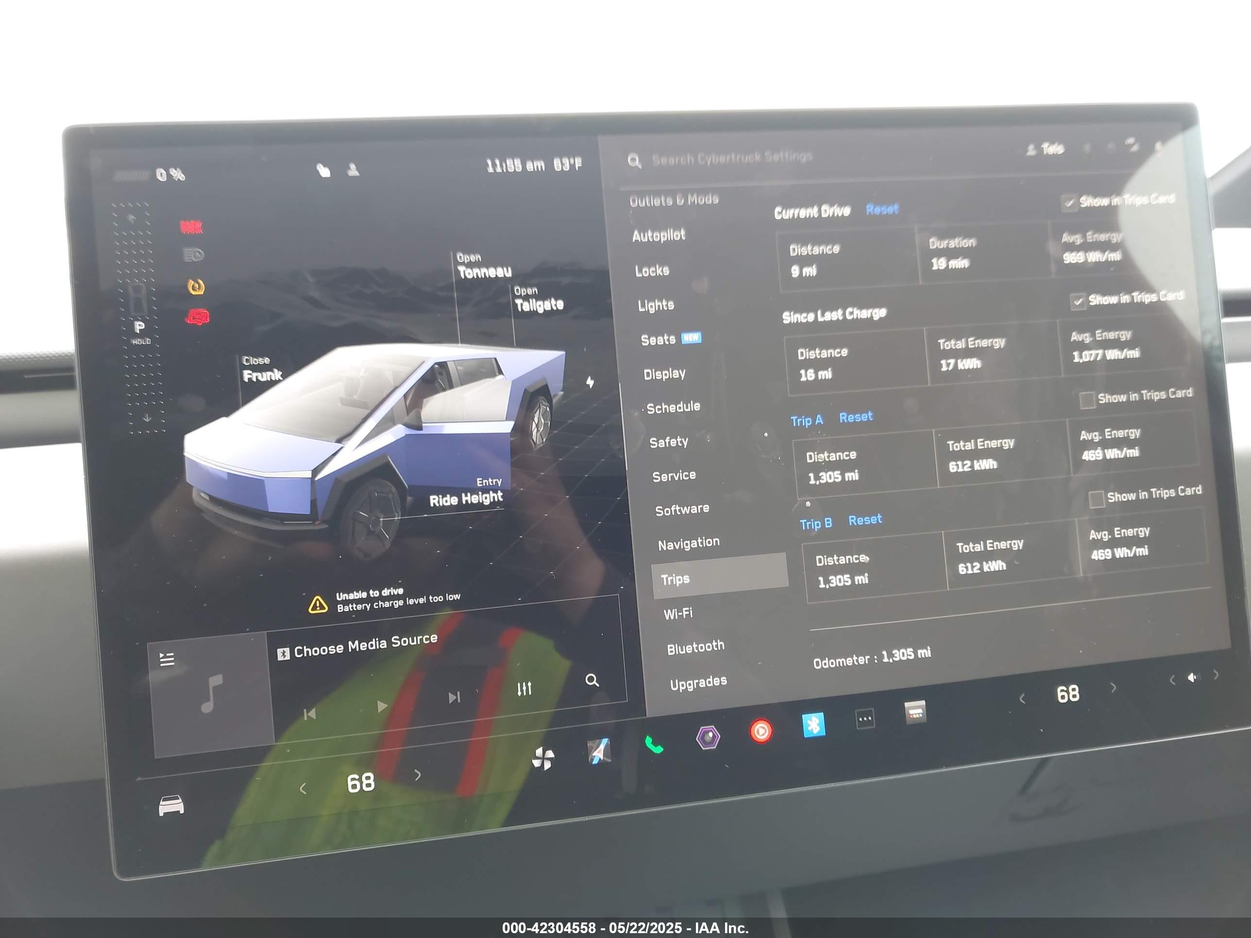 TESLA CYBERTRUCK image 7