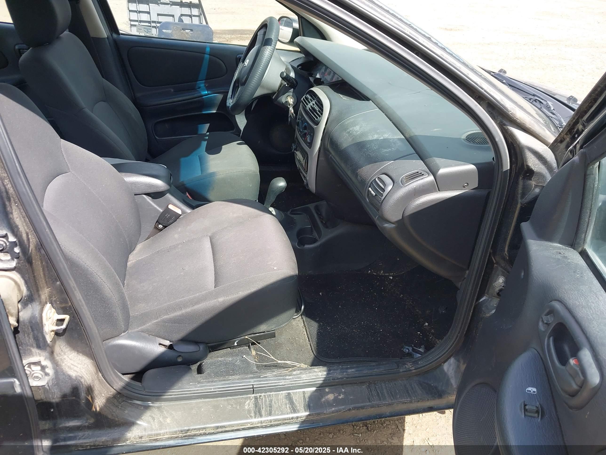 DODGE NEON image 5