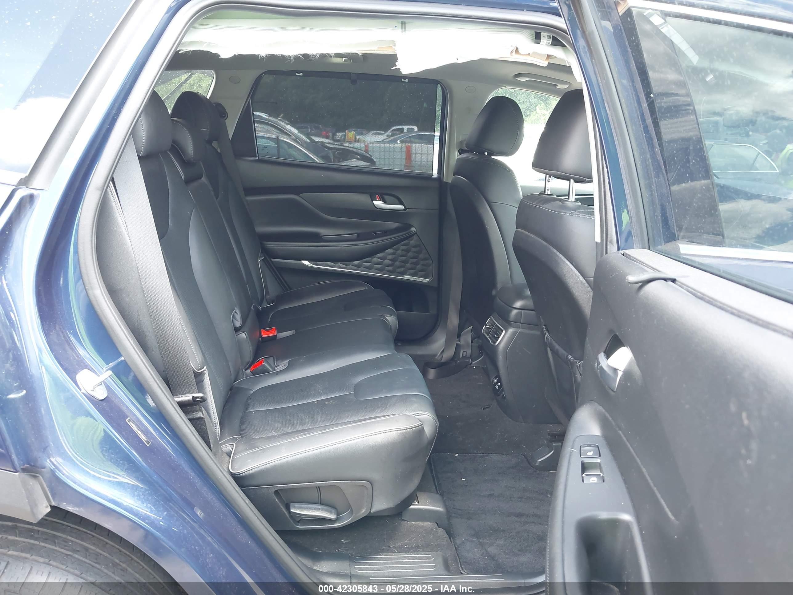 HYUNDAI SANTA image 8