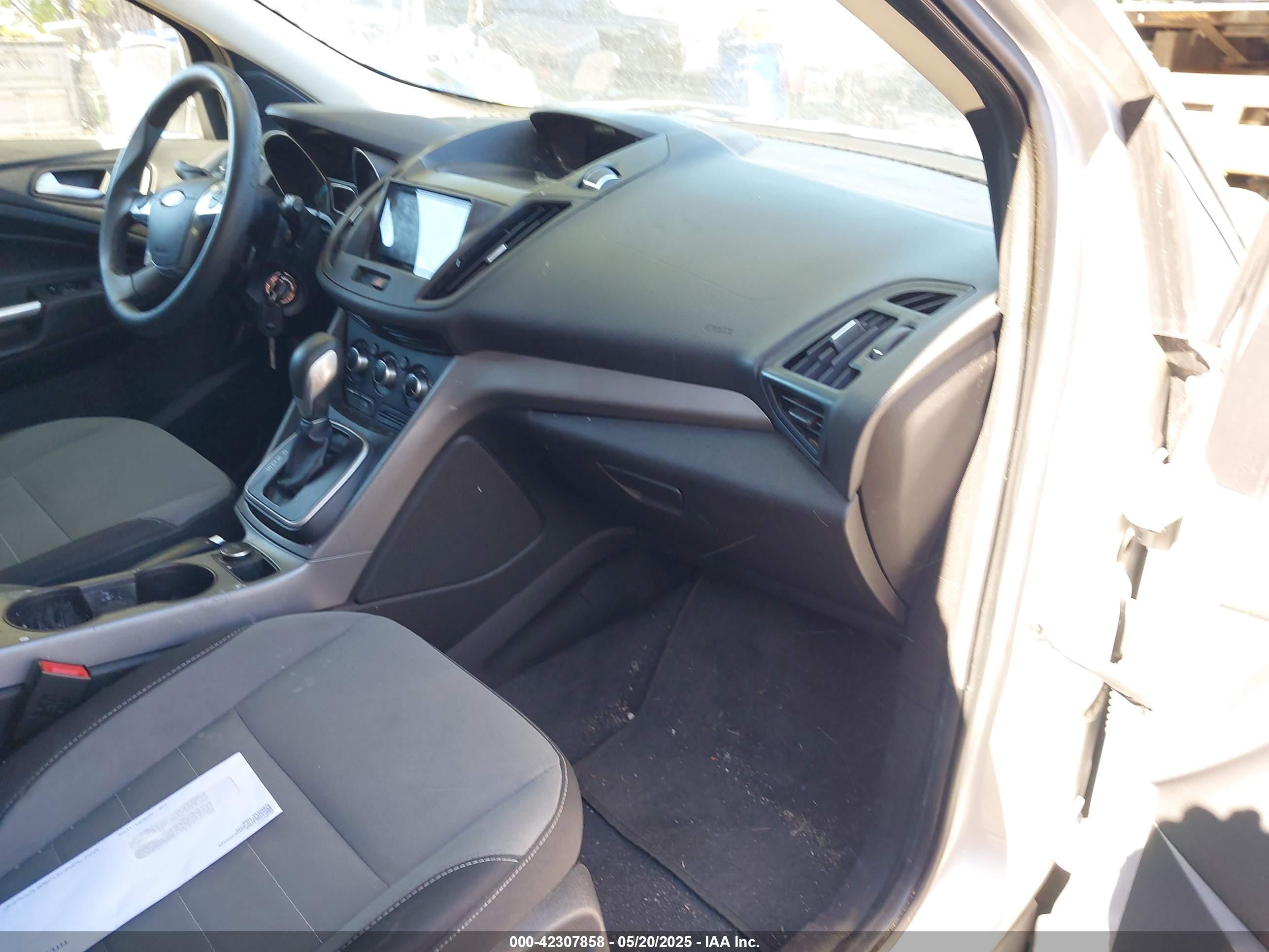 FORD ESCAPE image 5