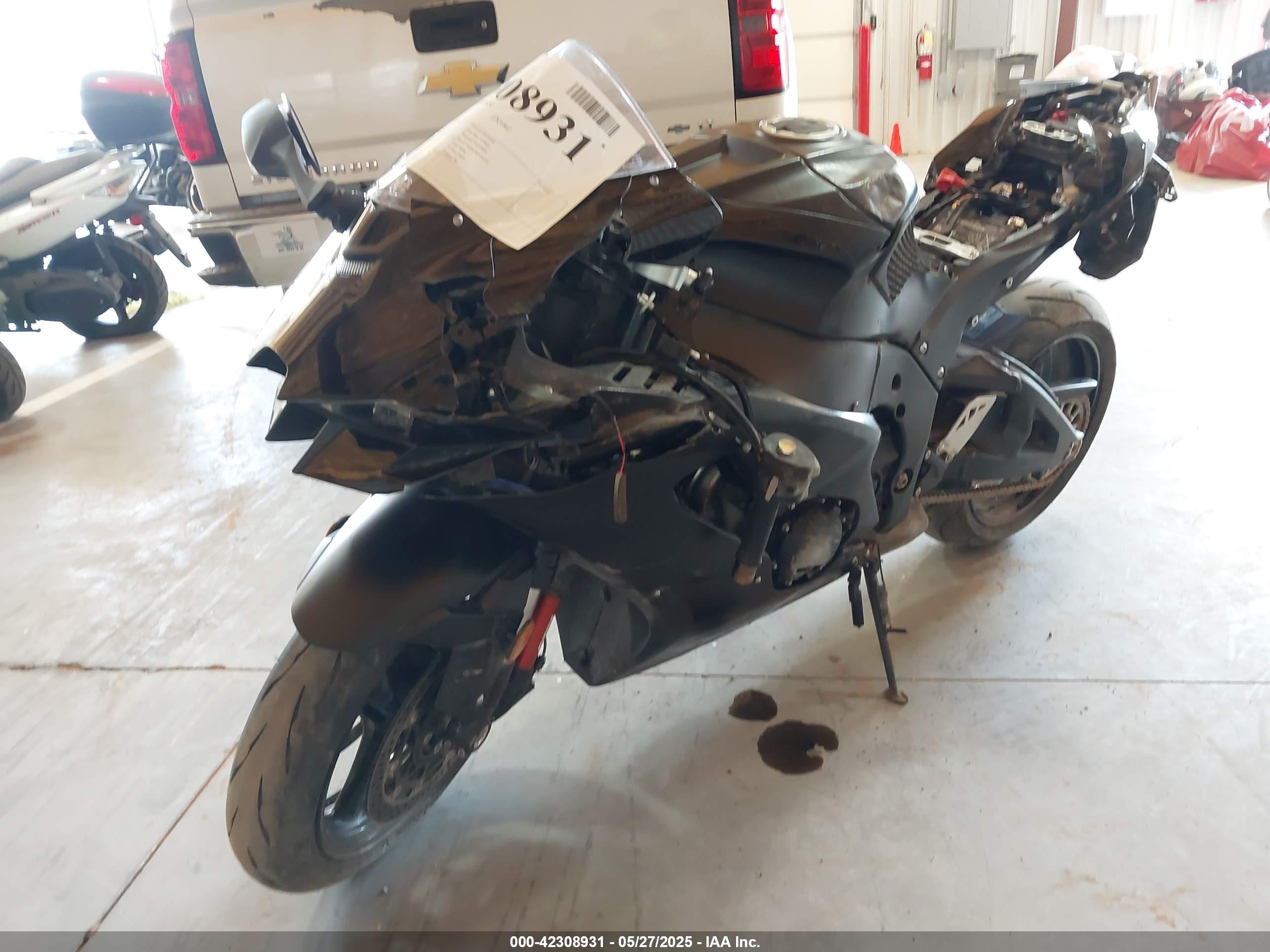 KAWASAKI ZX1002 image 2