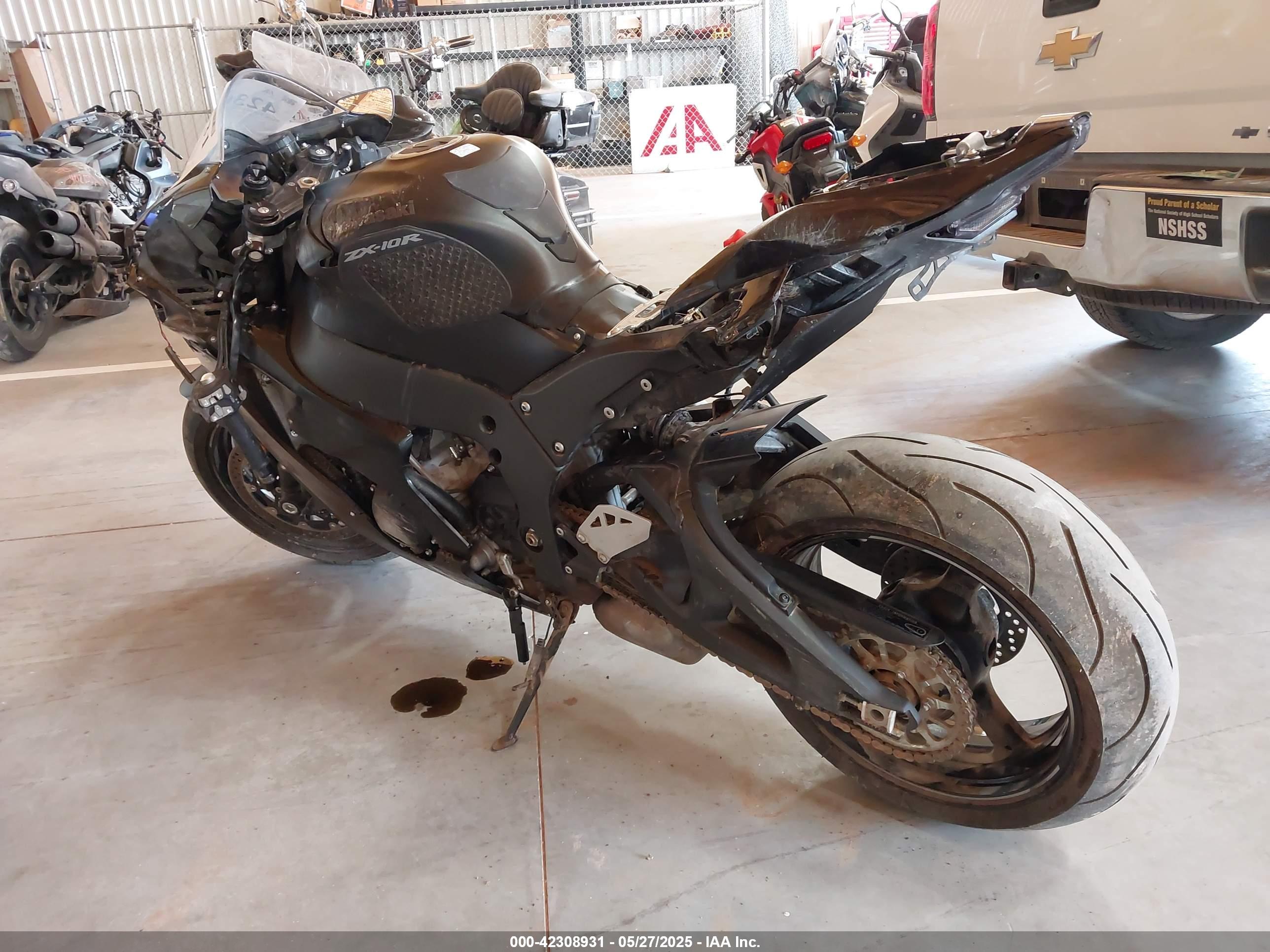 KAWASAKI ZX1002 image 3