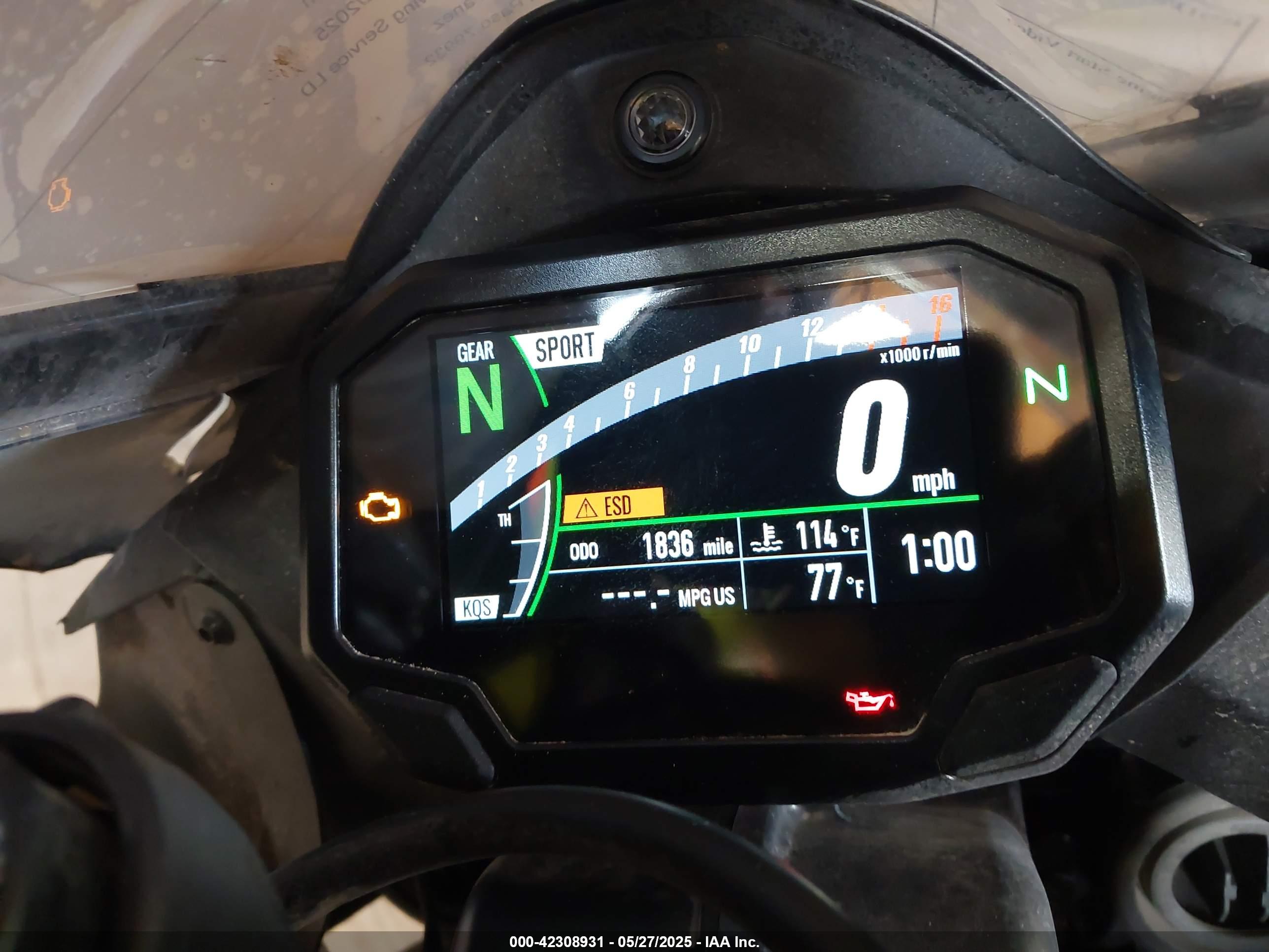 KAWASAKI ZX1002 image 7