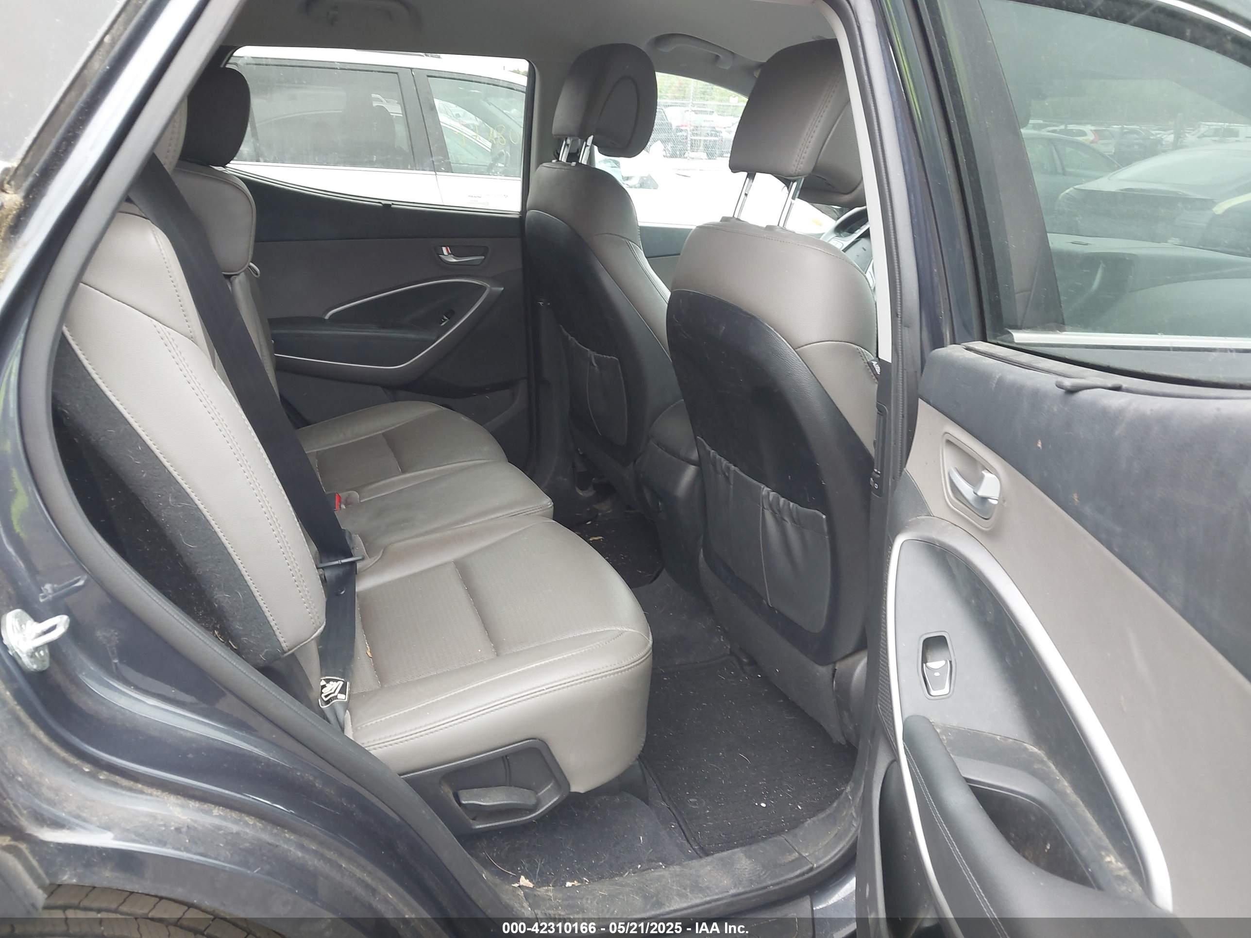 HYUNDAI SANTA image 8