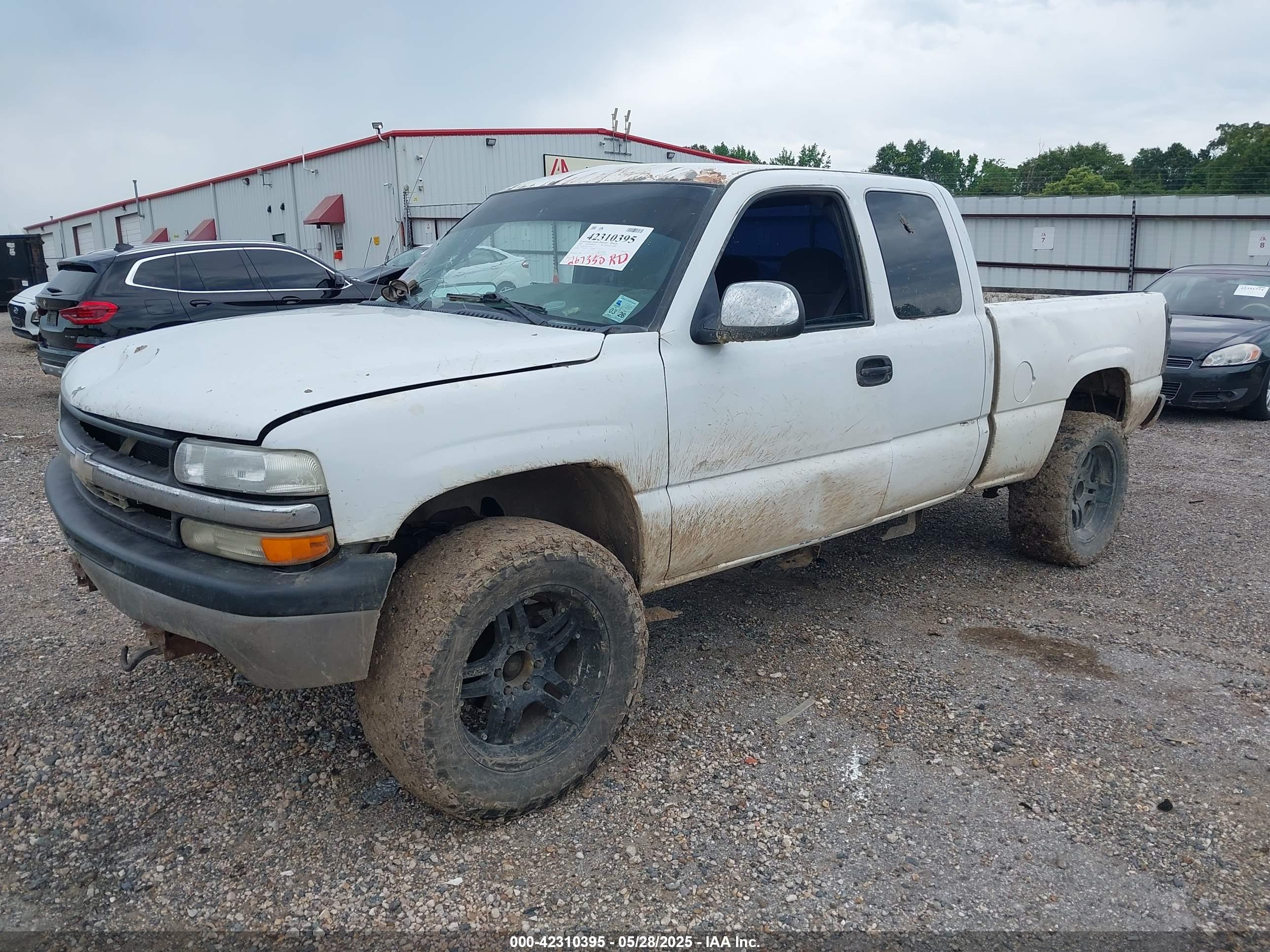 CHEVROLET SILVERADO image 2