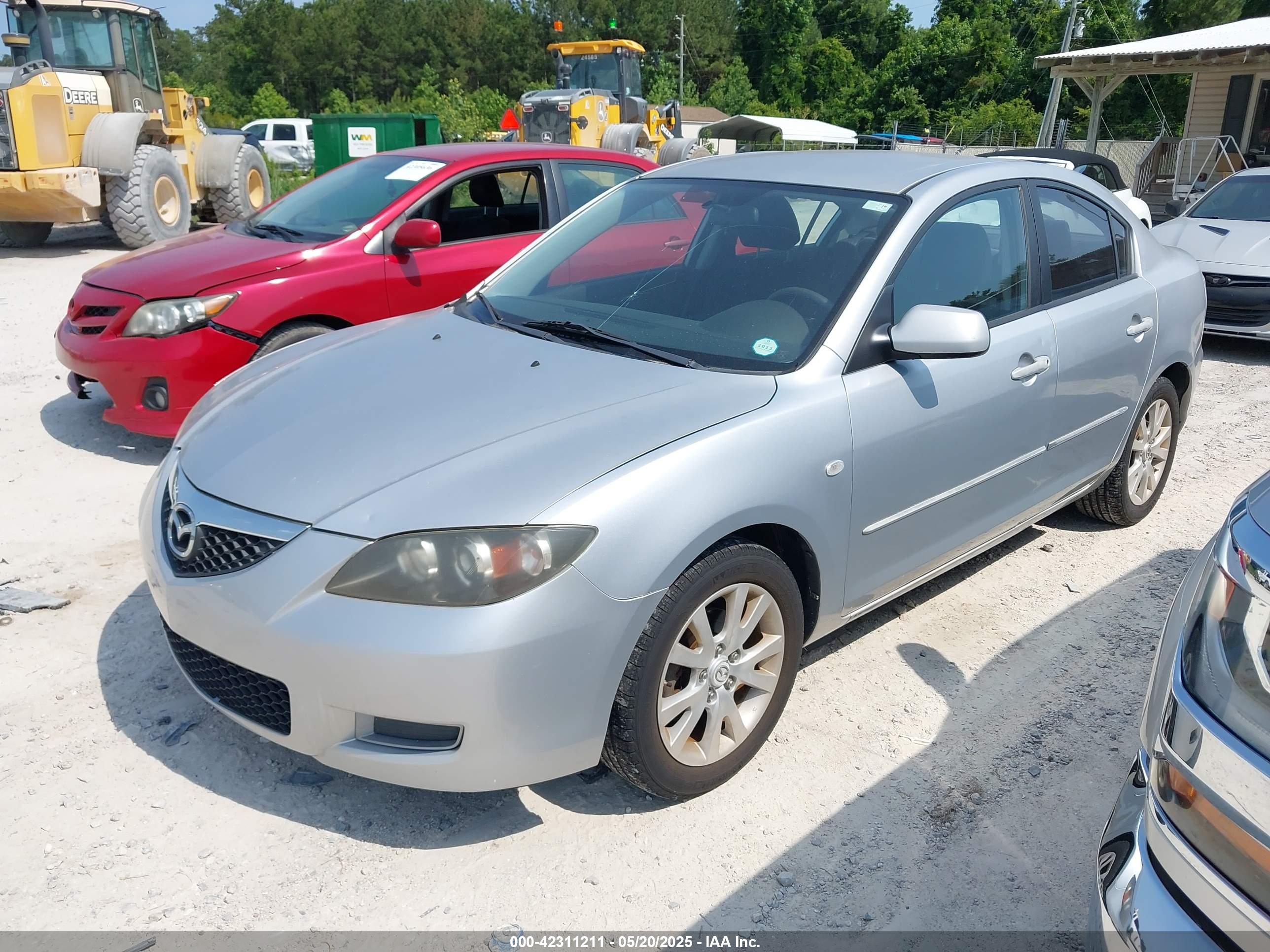 MAZDA MAZDA3 image 2