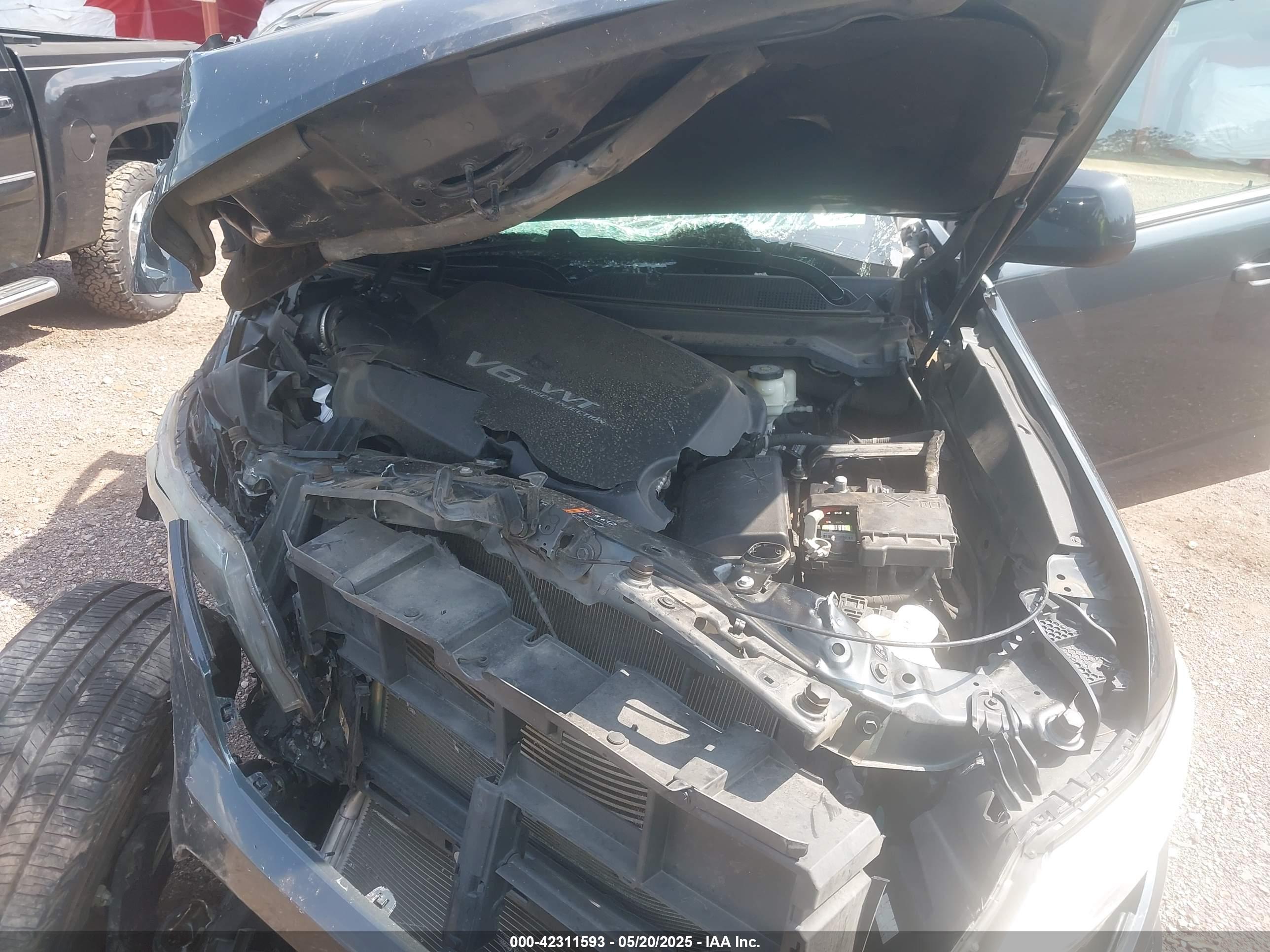 CHEVROLET COLORADO image 10