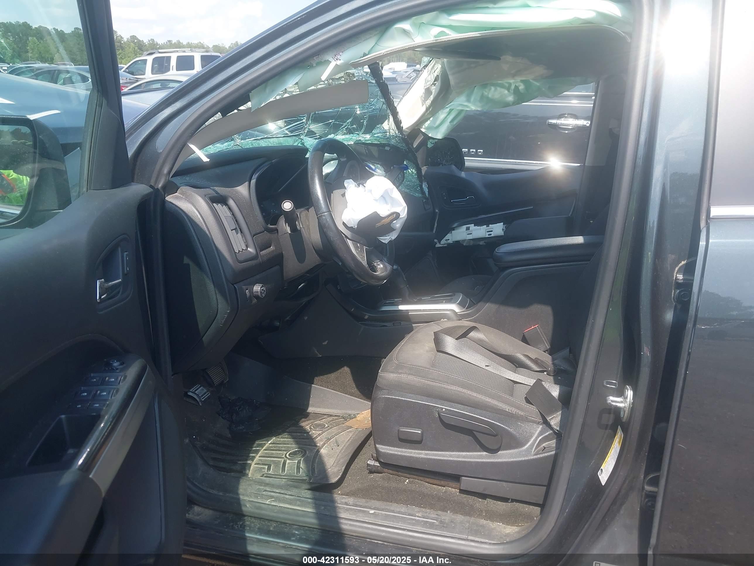 CHEVROLET COLORADO image 5
