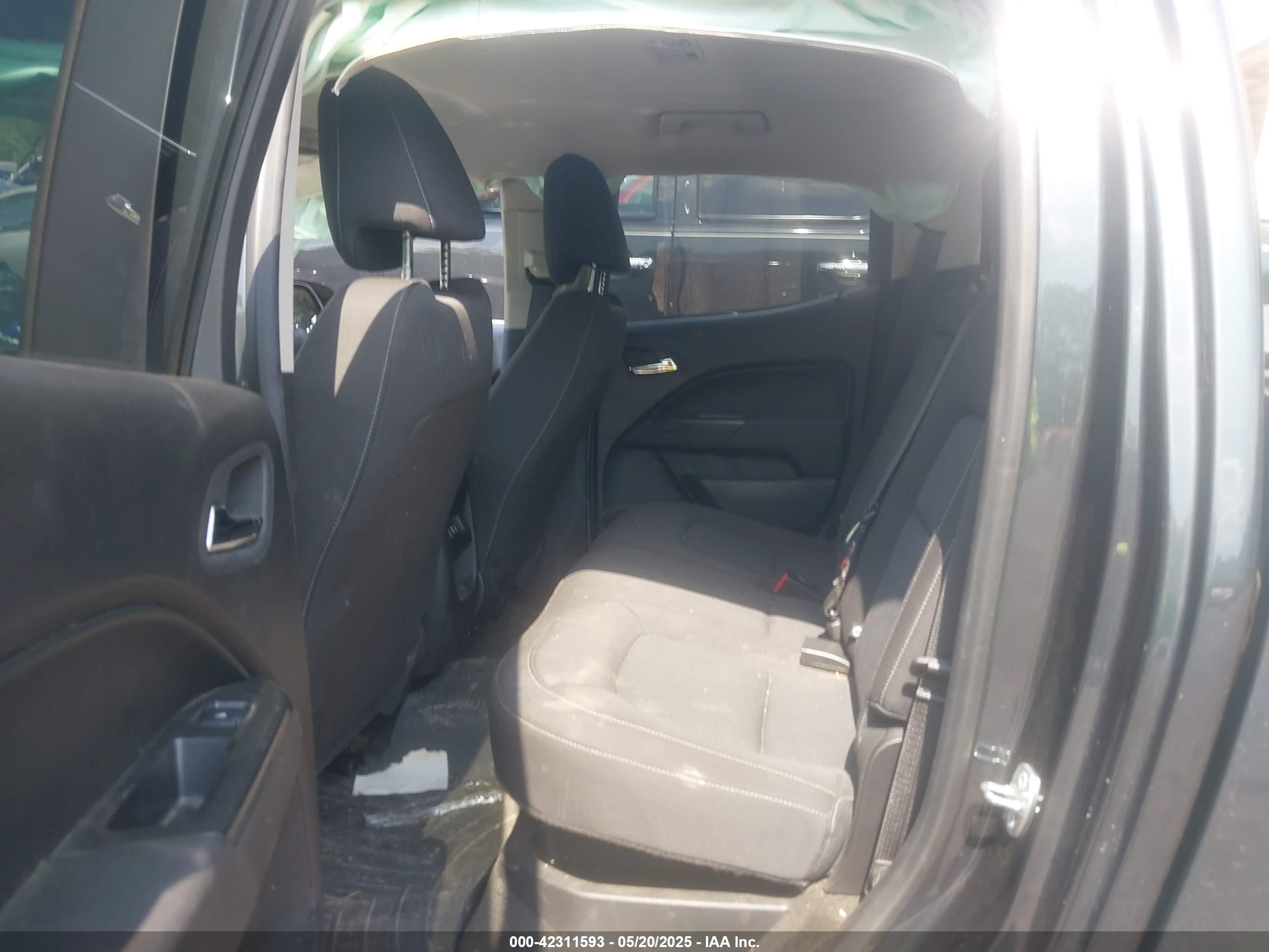 CHEVROLET COLORADO image 8