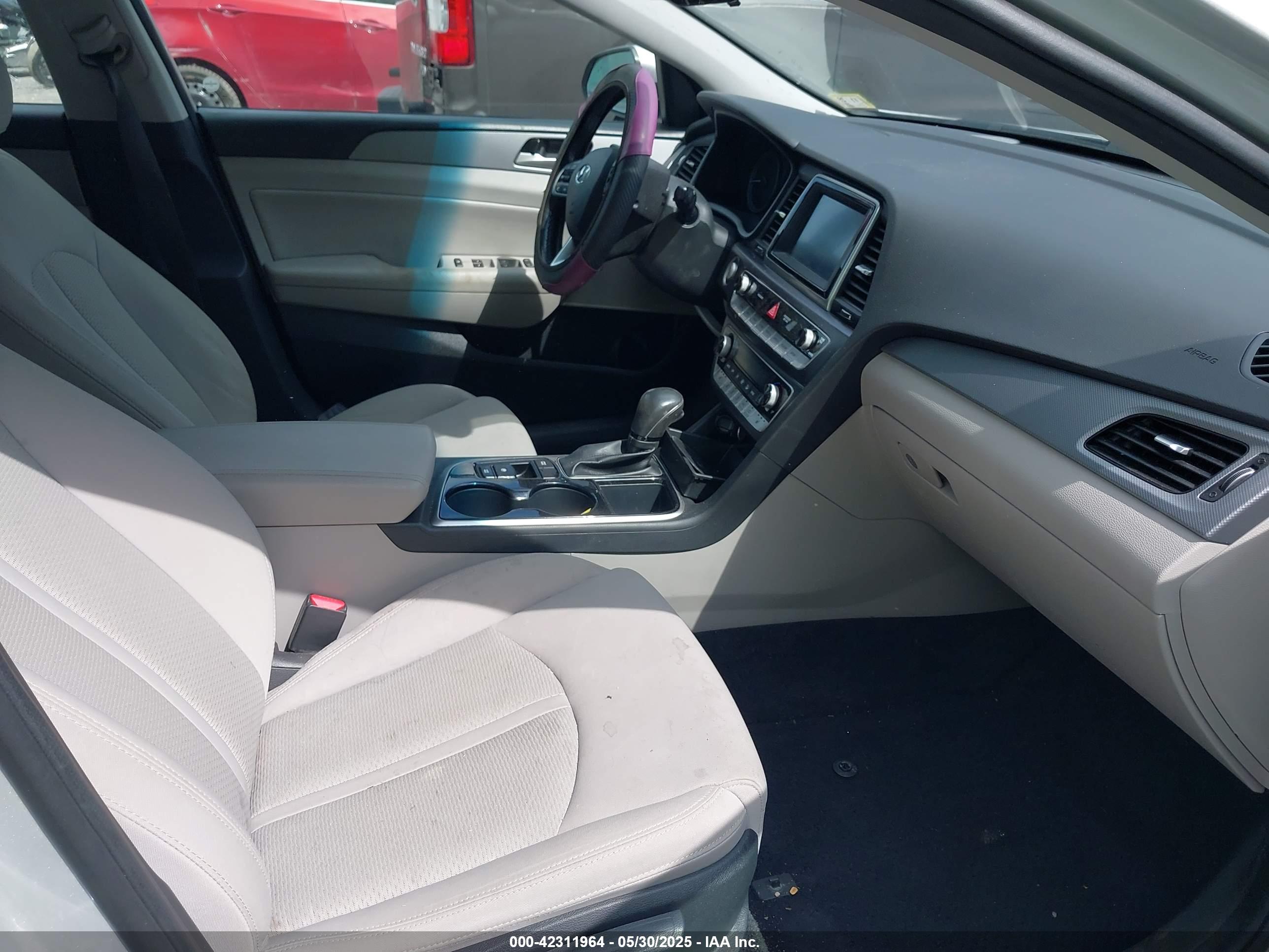 HYUNDAI SONATA image 5