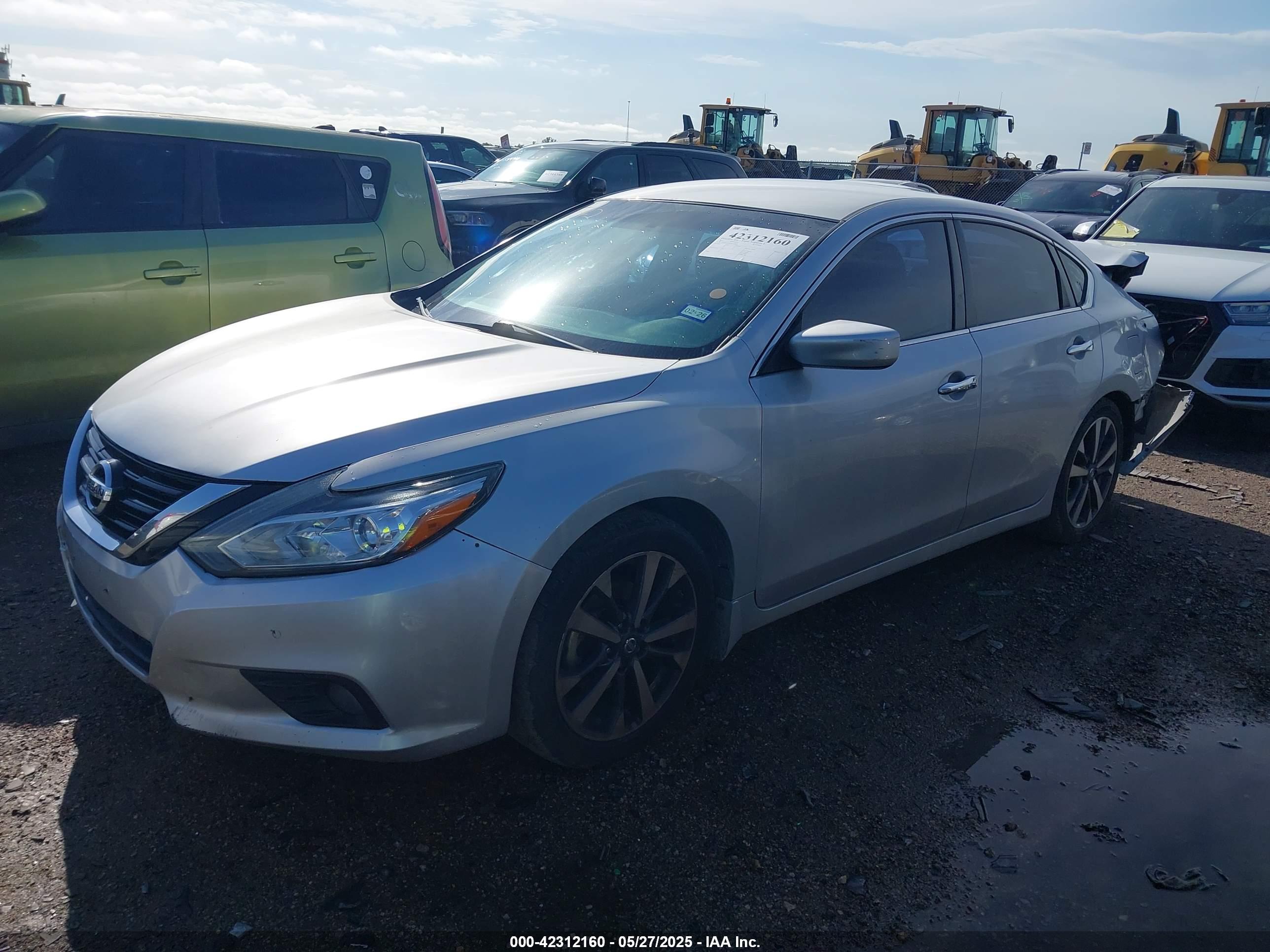 NISSAN ALTIMA image 2
