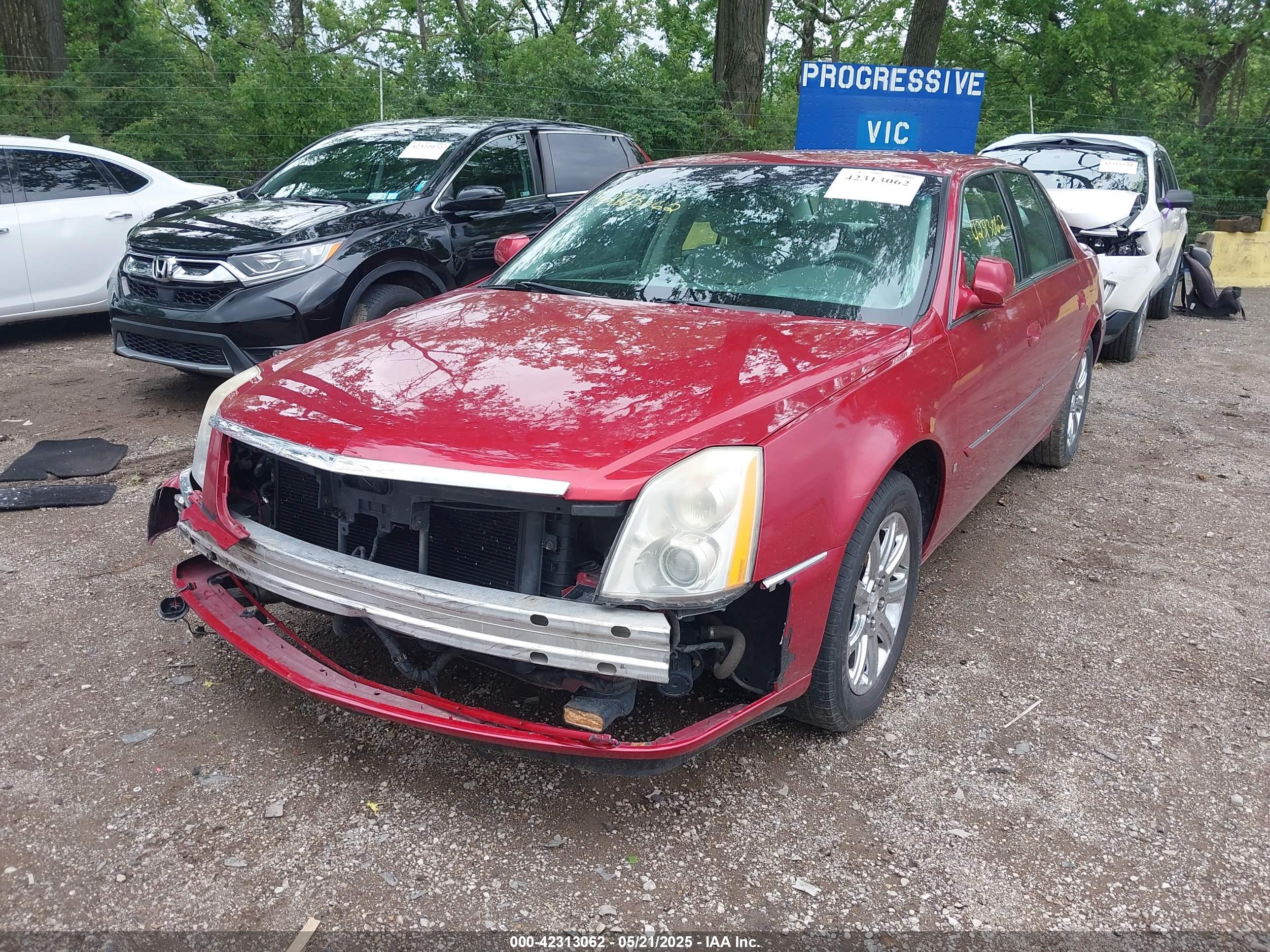 CADILLAC DTS image 2
