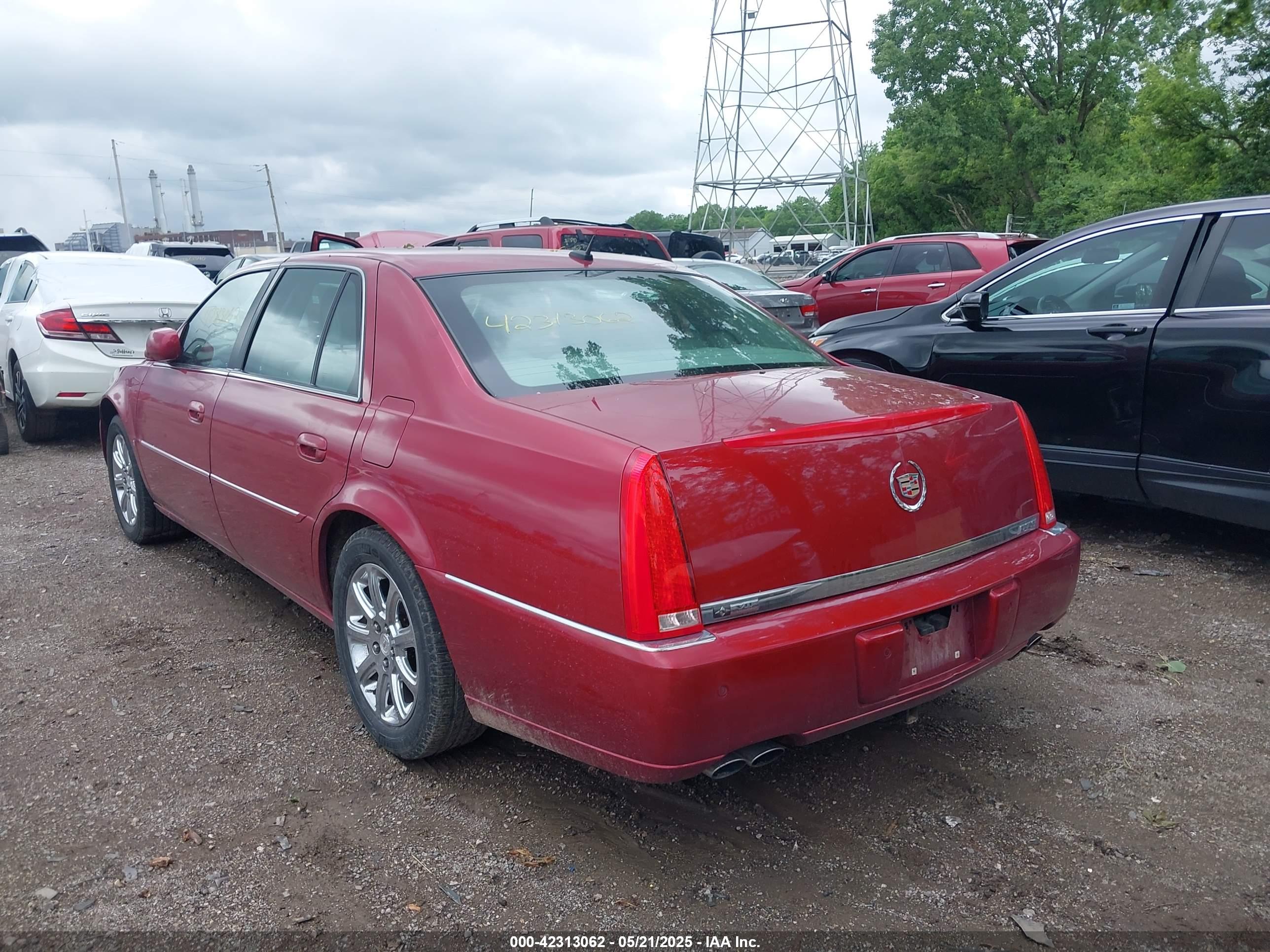CADILLAC DTS image 3