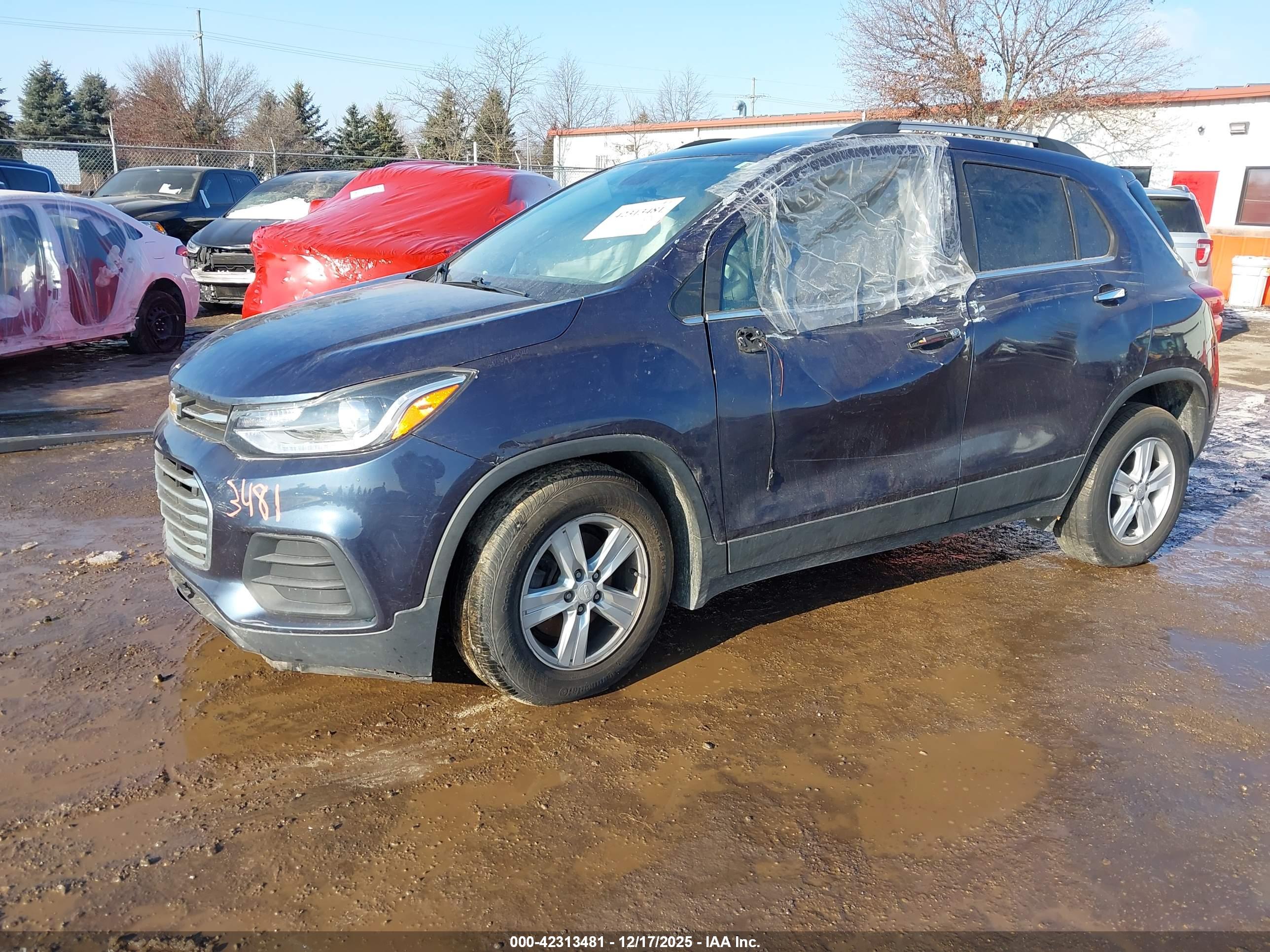 CHEVROLET TRAX image 2
