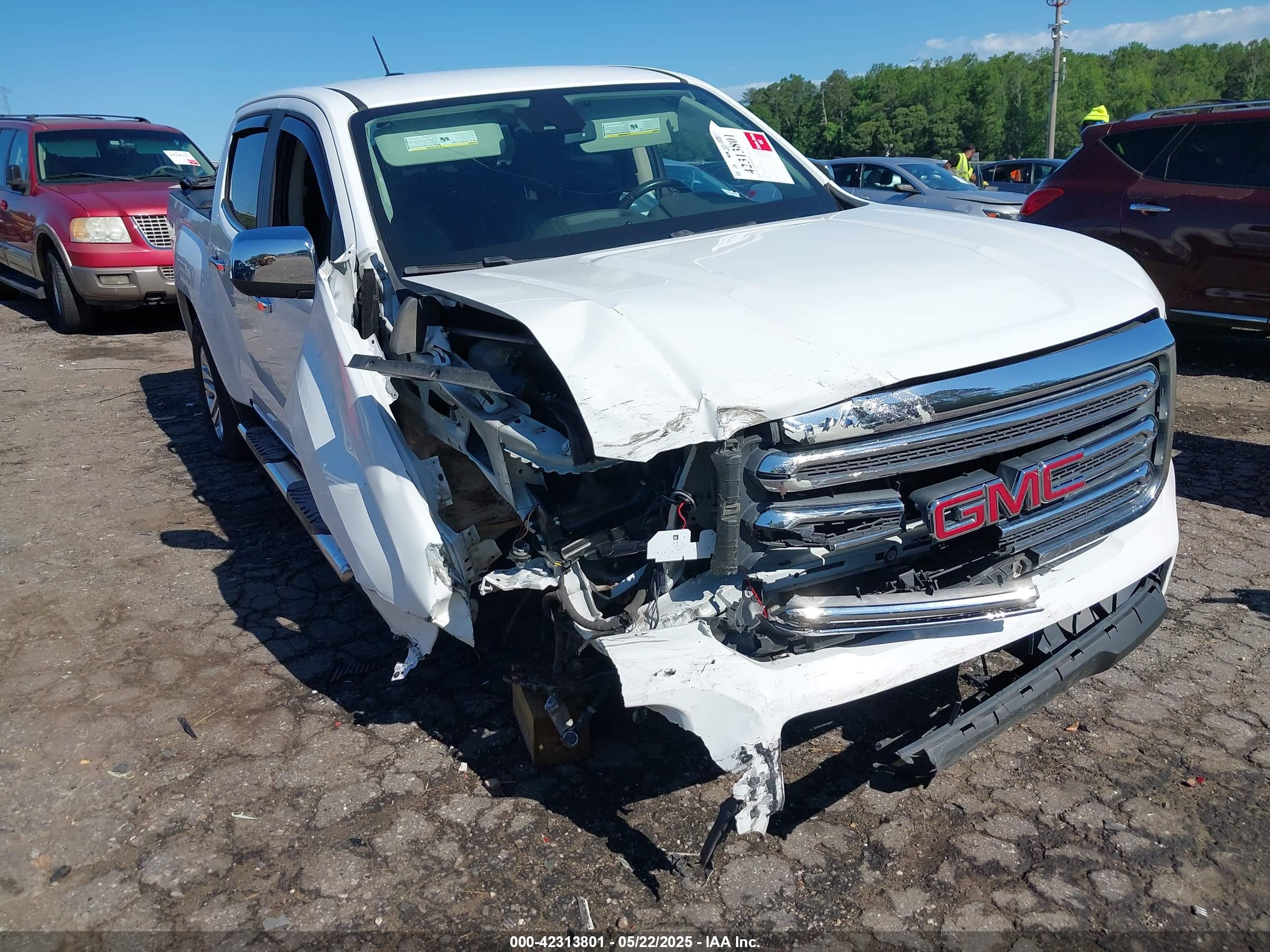 GMC CANYON image 6