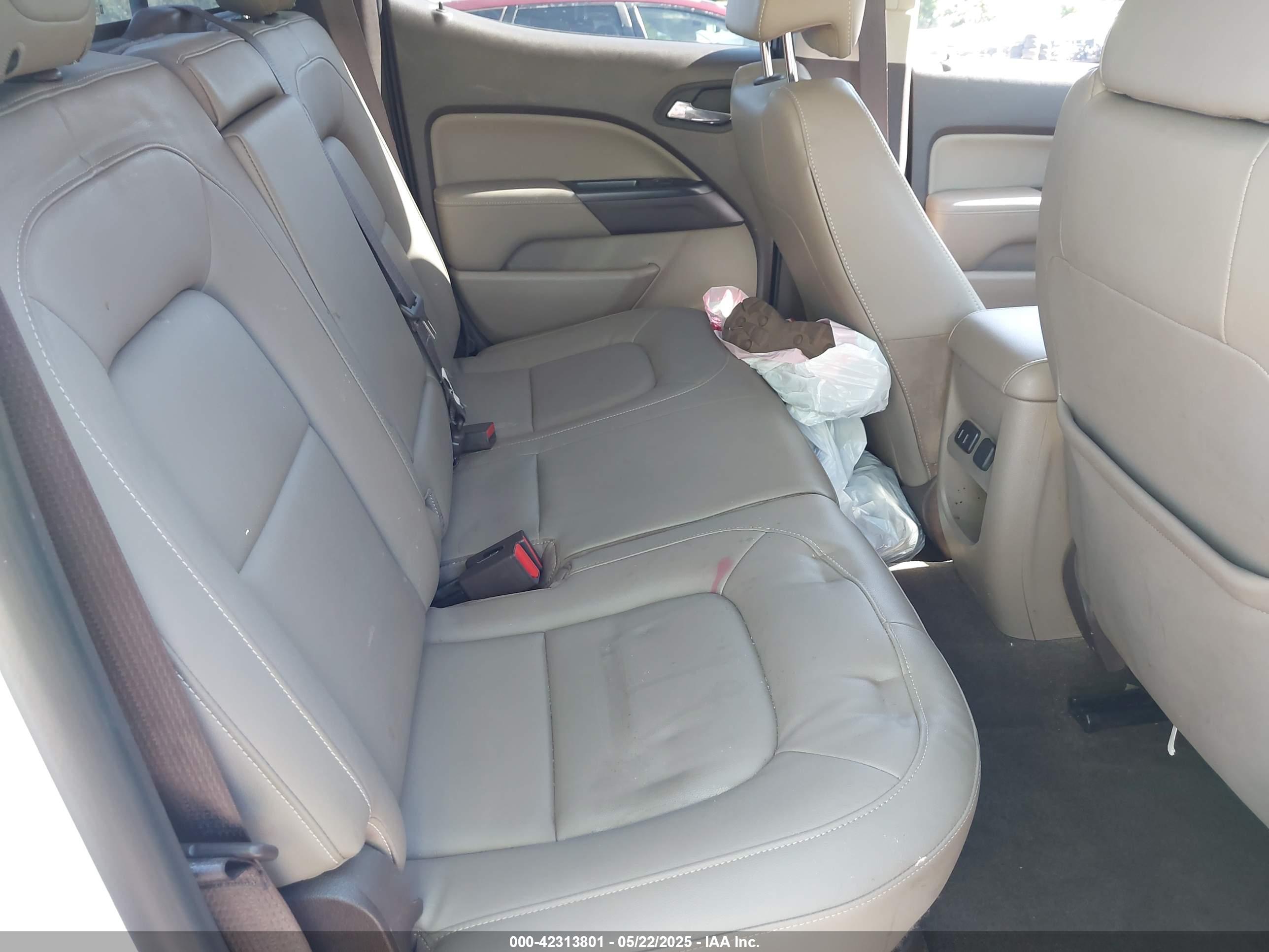 GMC CANYON image 8