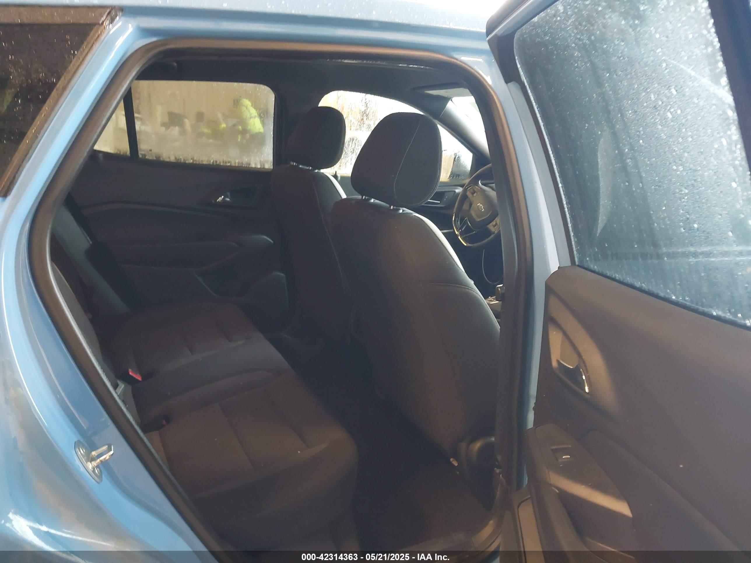 CHEVROLET TRAX image 8